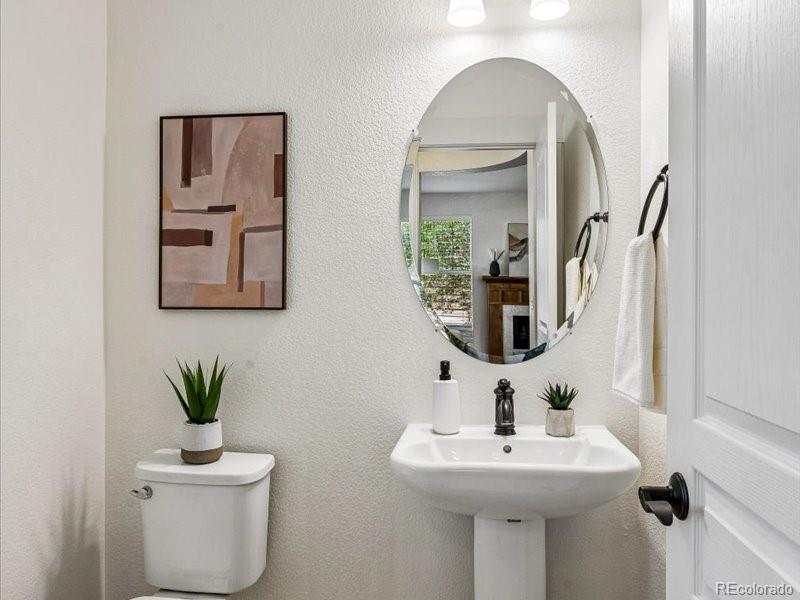 MLS Image #13 for 5073 n xenia street,denver, Colorado
