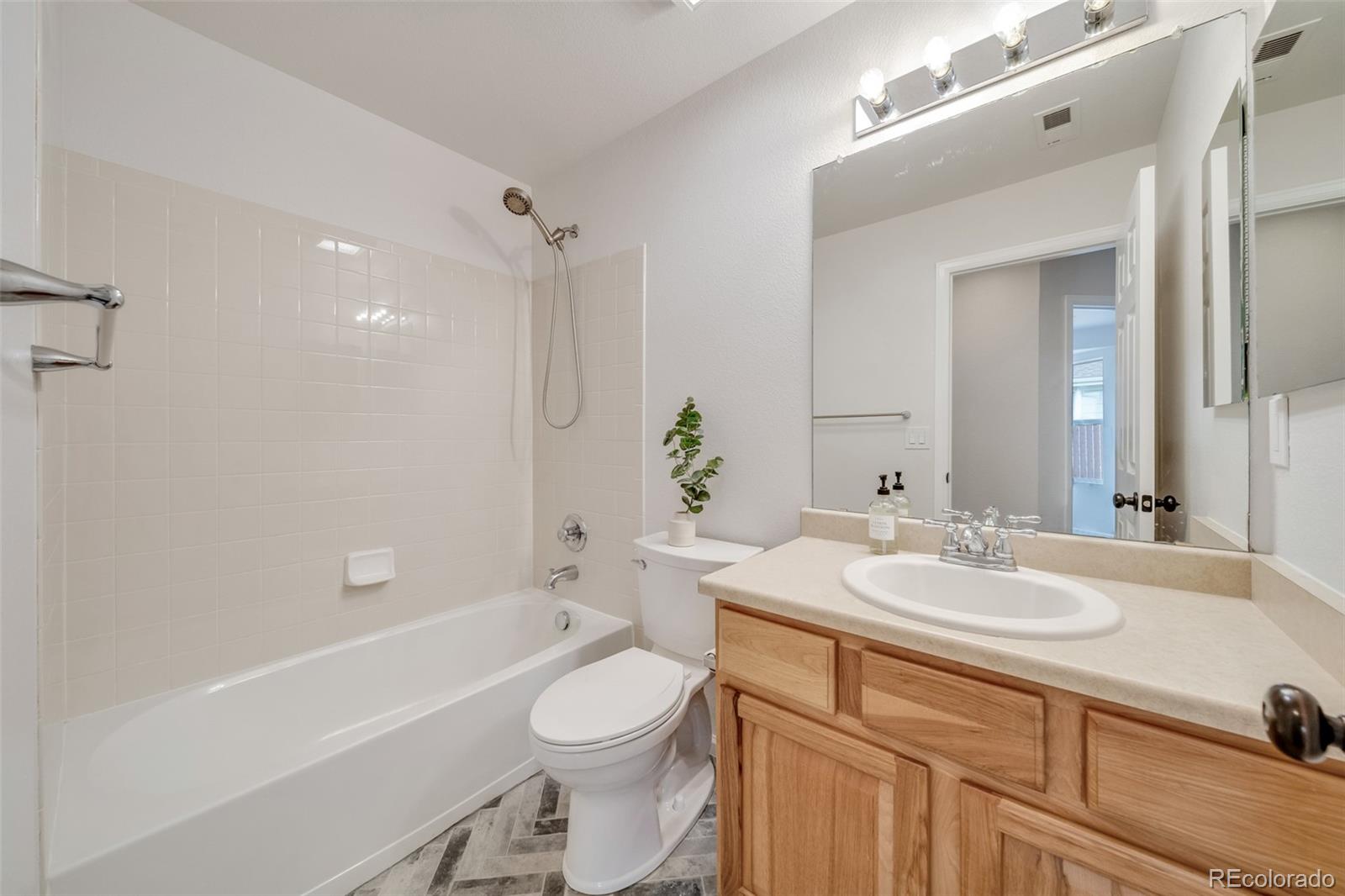 MLS Image #15 for 16184 e 105th avenue,commerce city, Colorado
