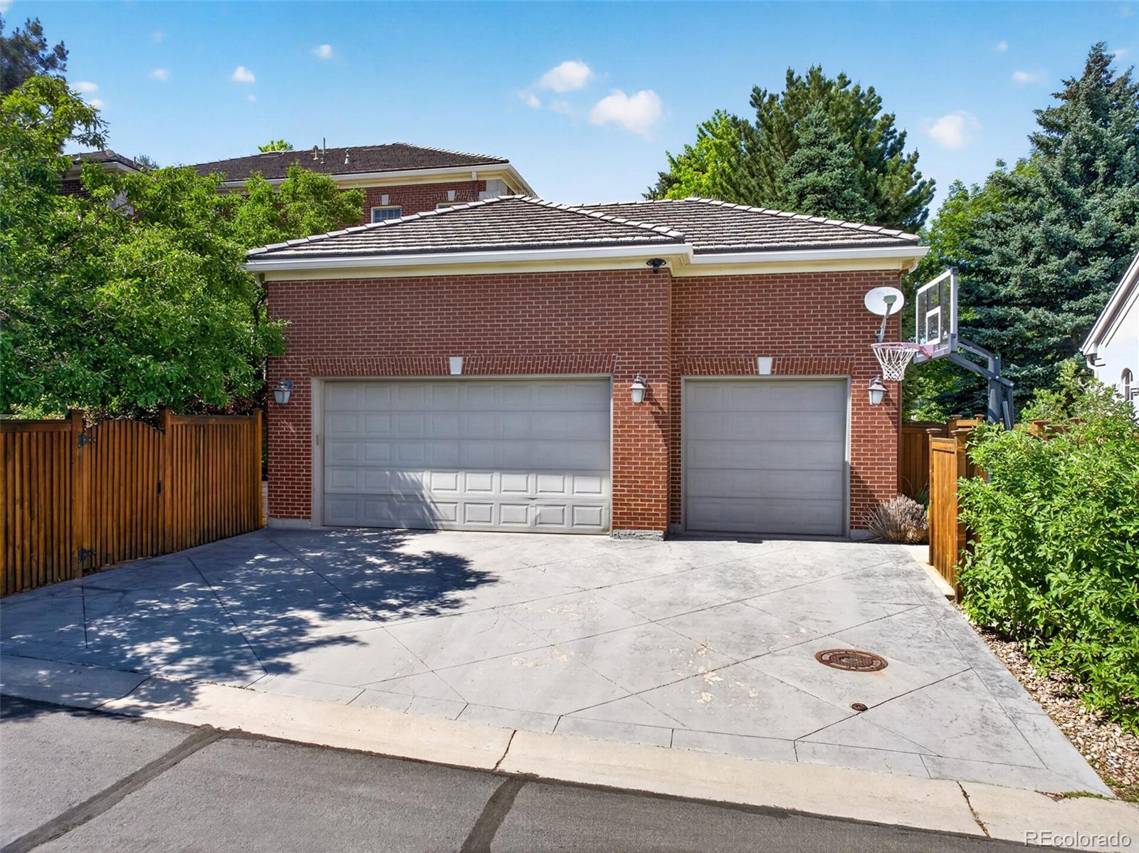 MLS Image #13 for 7600 e 6th avenue,denver, Colorado