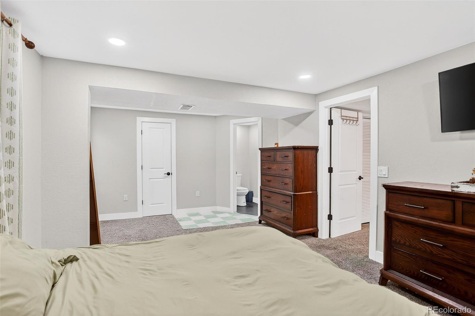 MLS Image #32 for 3222  blackhawk circle ,aurora, Colorado