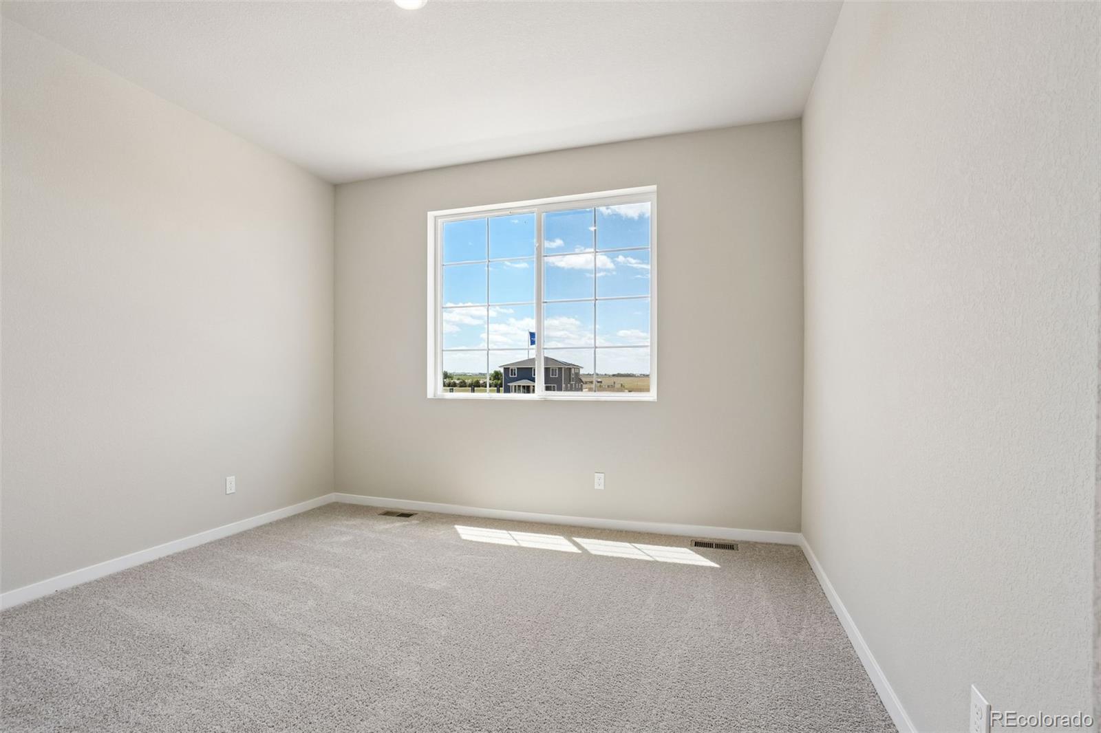 MLS Image #17 for 55003 e 28th place,strasburg, Colorado