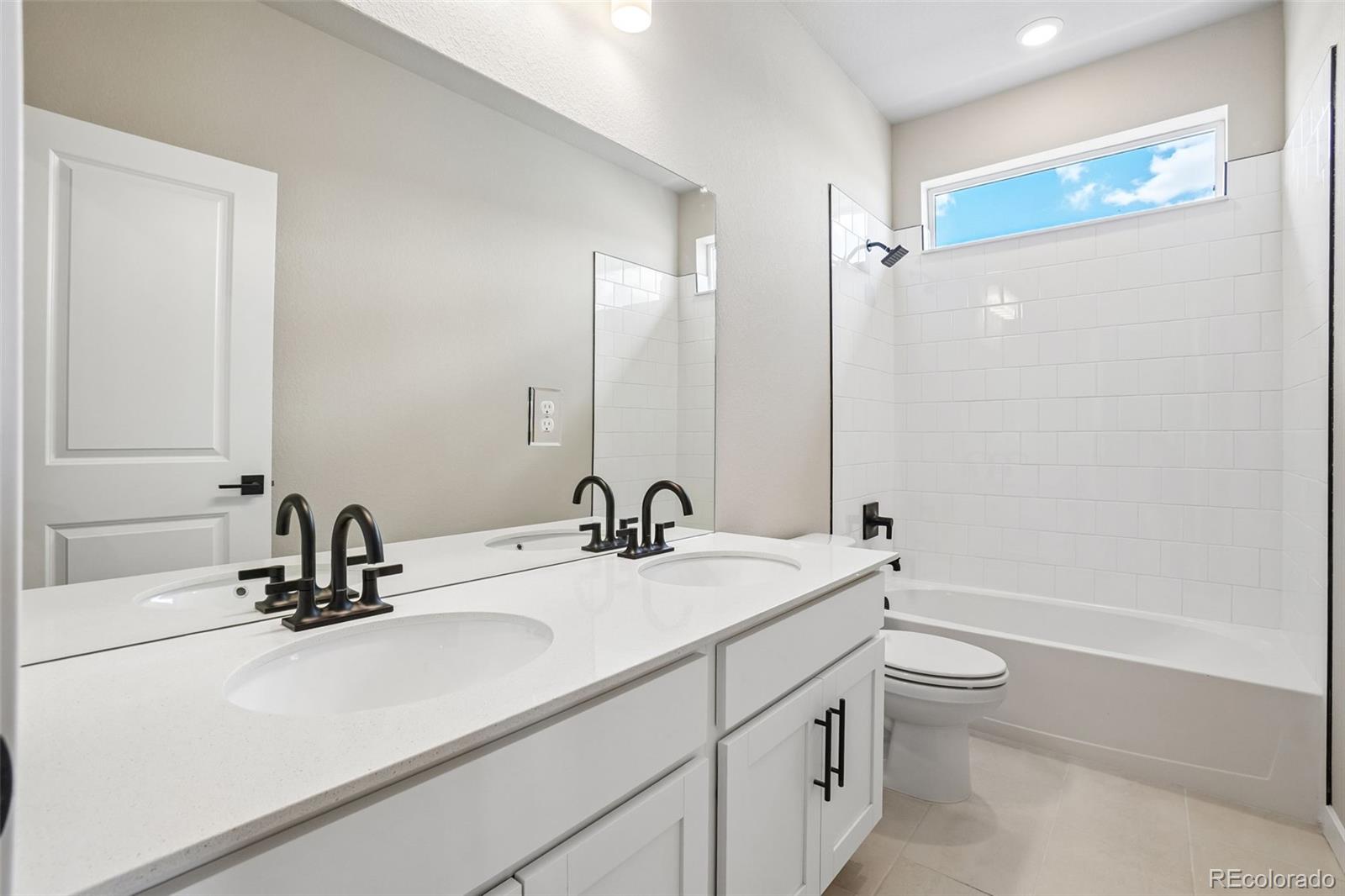 MLS Image #21 for 55003 e 28th place,strasburg, Colorado