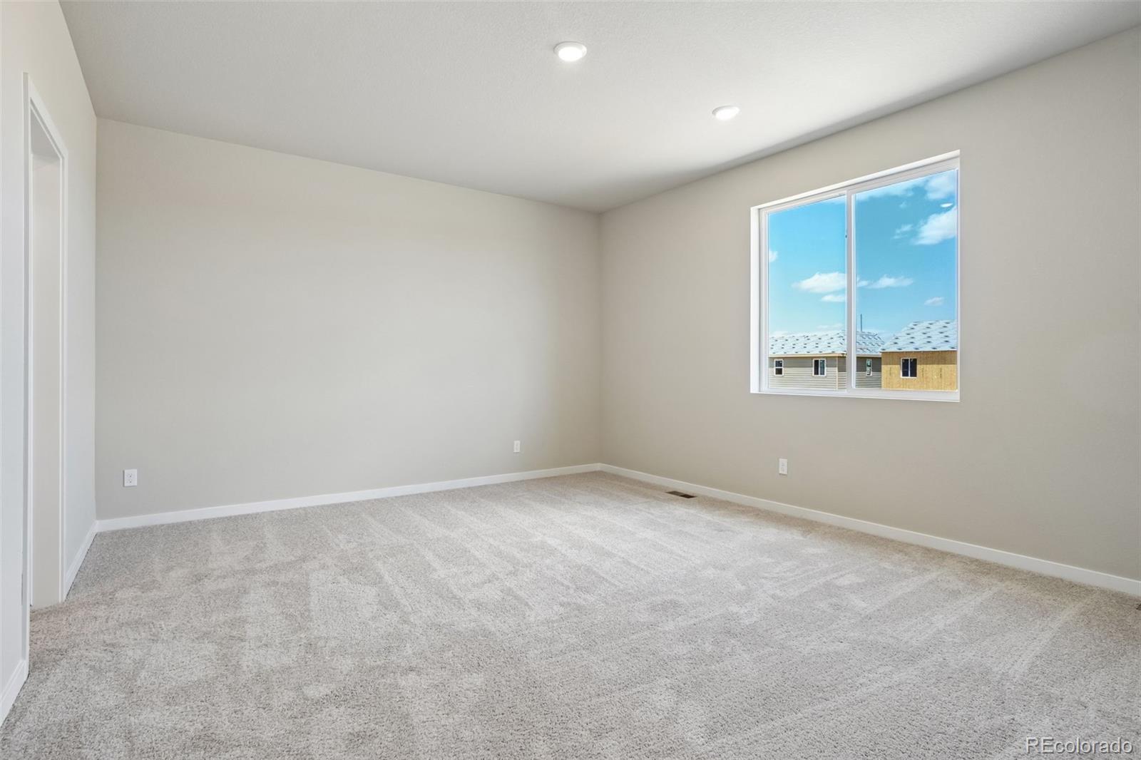 MLS Image #25 for 55003 e 28th place,strasburg, Colorado