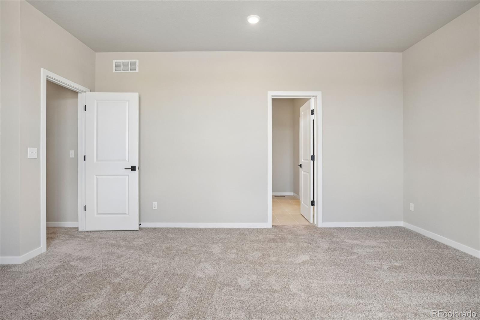 MLS Image #26 for 55003 e 28th place,strasburg, Colorado