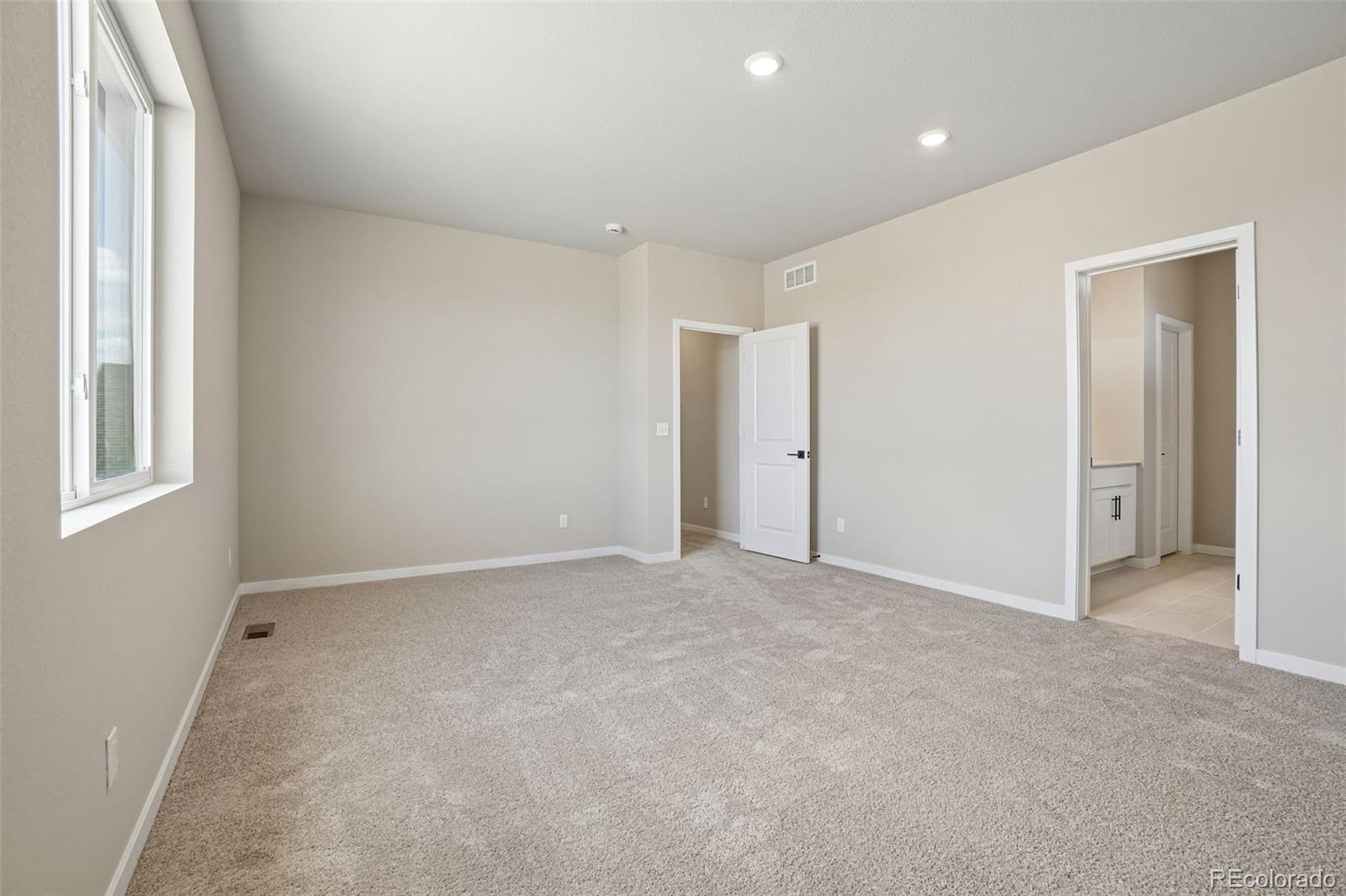 MLS Image #27 for 55003 e 28th place,strasburg, Colorado