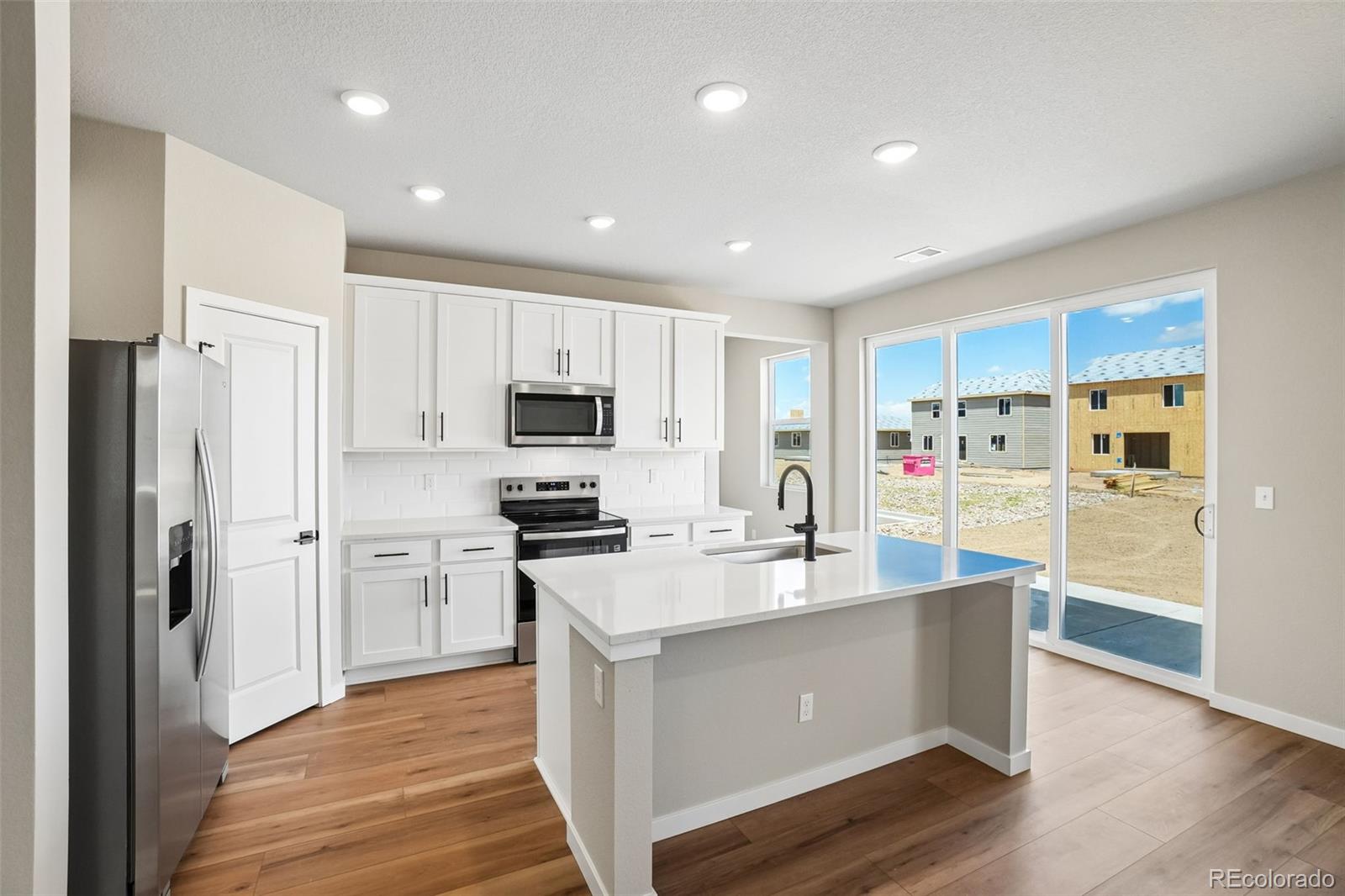 MLS Image #8 for 55003 e 28th place,strasburg, Colorado
