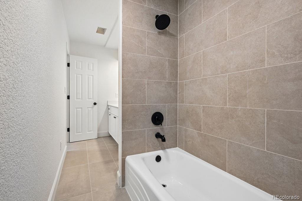 MLS Image #37 for 3986 s sable circle,aurora, Colorado
