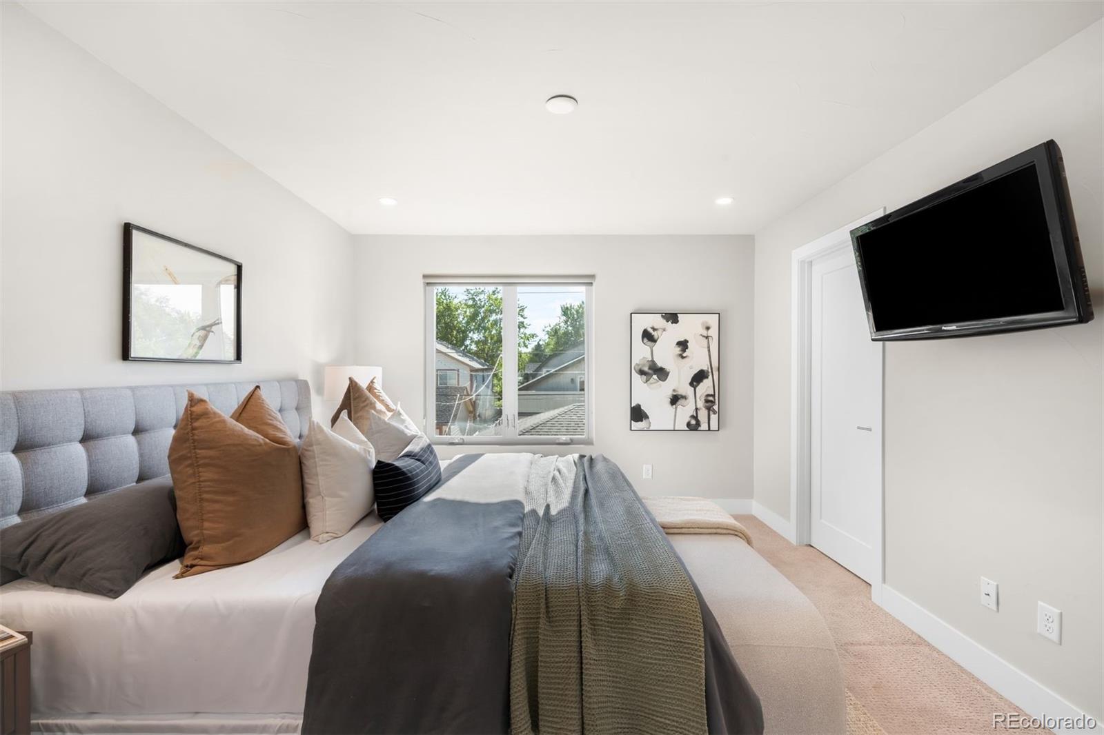 MLS Image #17 for 2435 s high street,denver, Colorado