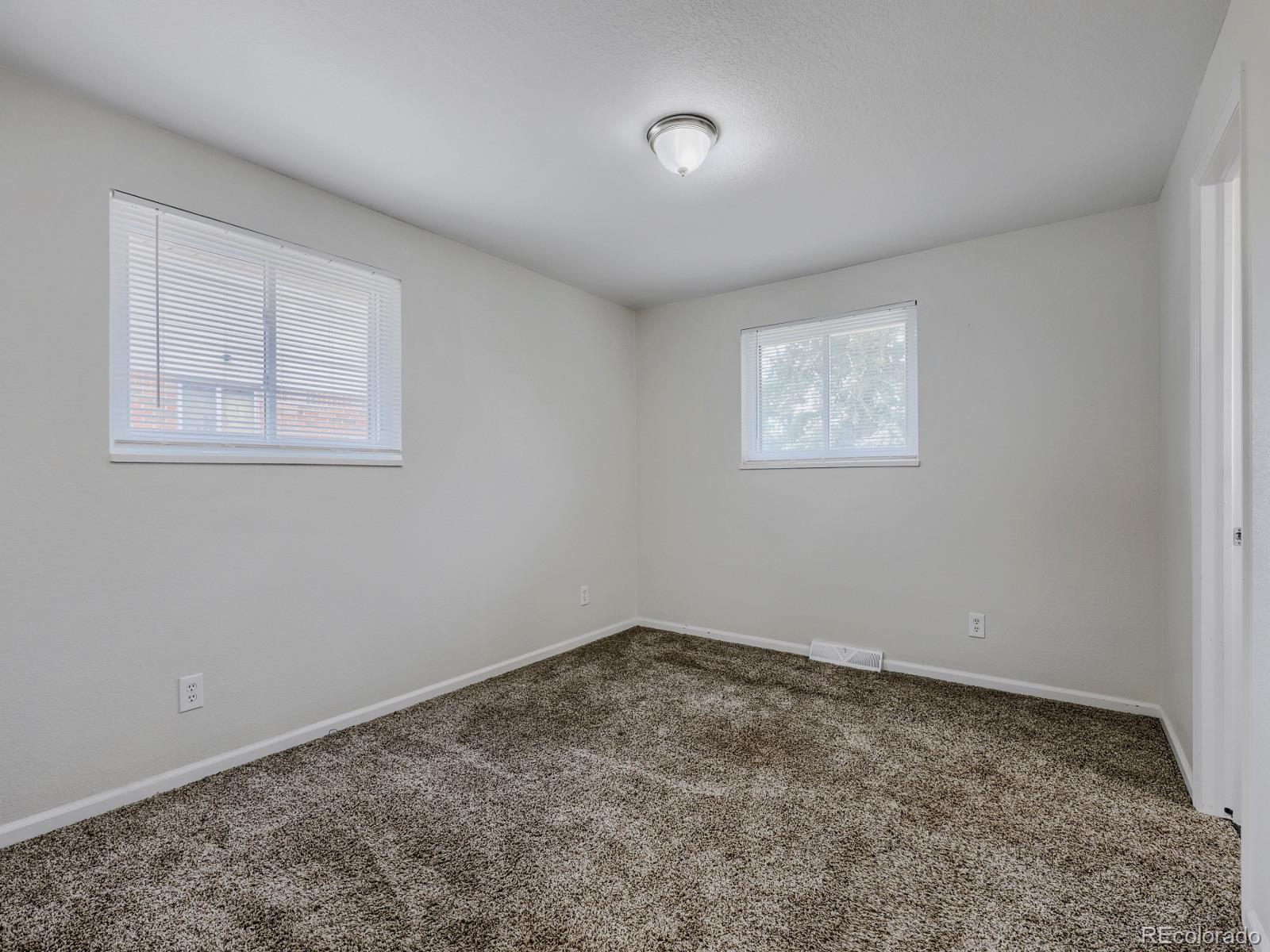 MLS Image #24 for 628 s oswego court,aurora, Colorado