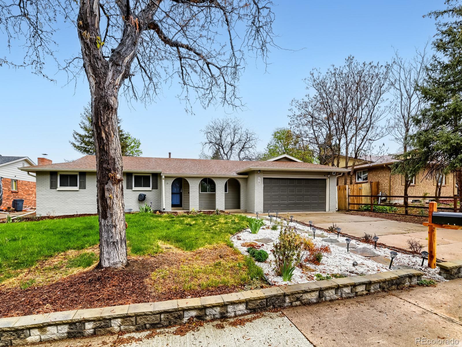 MLS Image #35 for 628 s oswego court,aurora, Colorado
