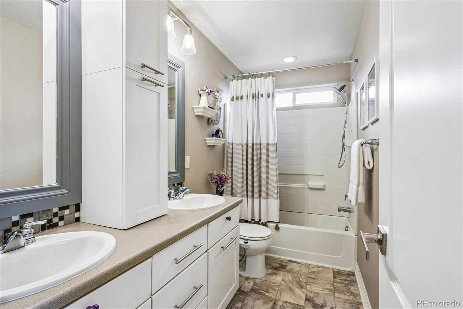 MLS Image #21 for 11053 e 28th place,denver, Colorado