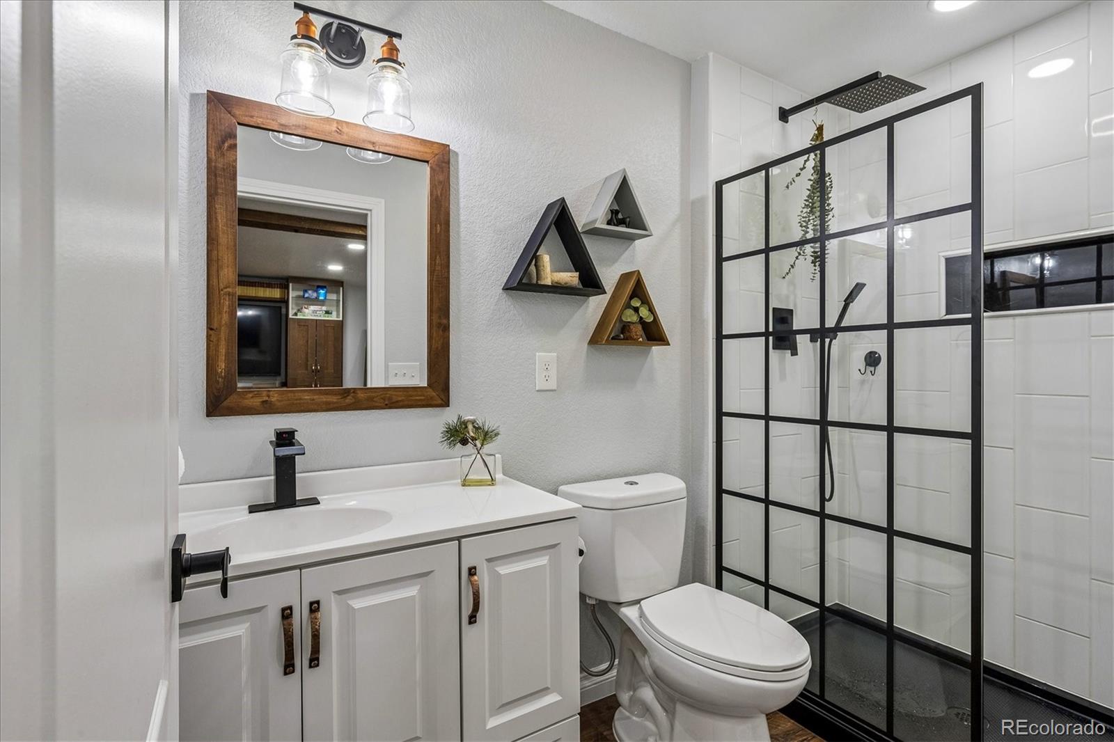 MLS Image #28 for 11053 e 28th place,denver, Colorado