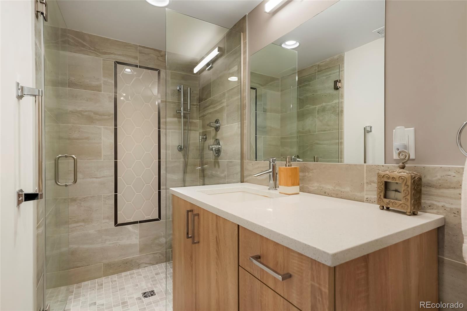 MLS Image #19 for 879  delaware street,denver, Colorado