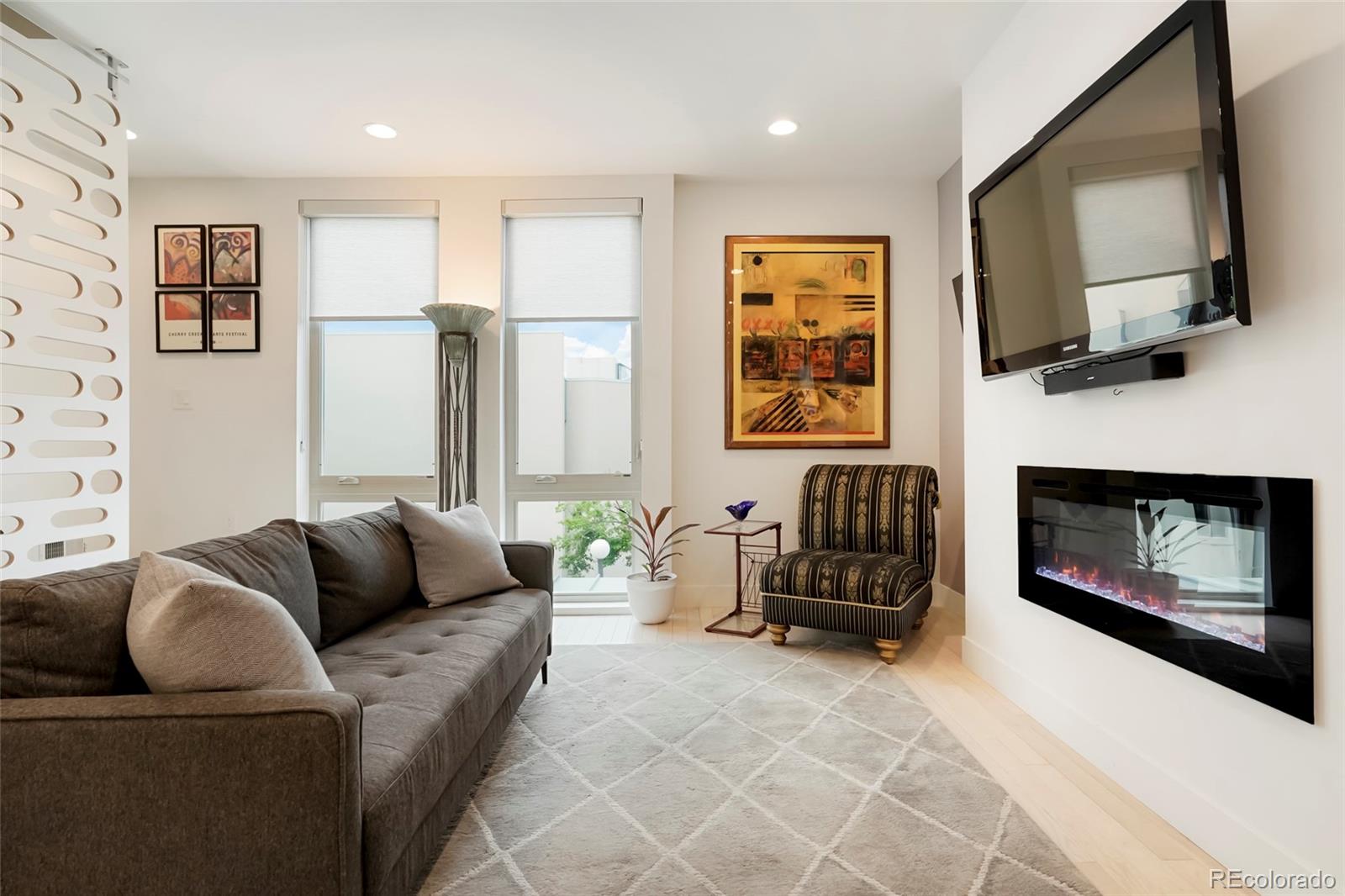 MLS Image #4 for 879  delaware street,denver, Colorado