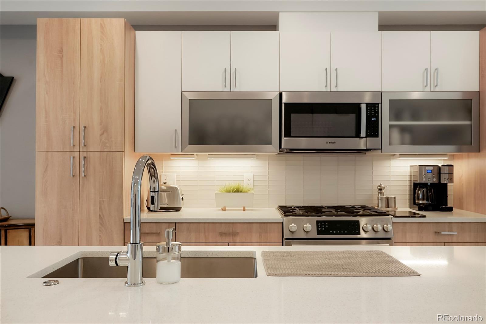 MLS Image #8 for 879  delaware street,denver, Colorado