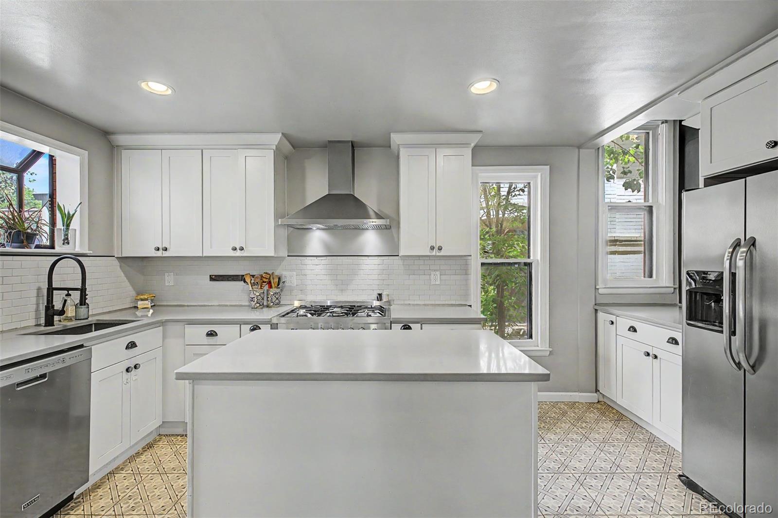 MLS Image #11 for 1241  york street,denver, Colorado