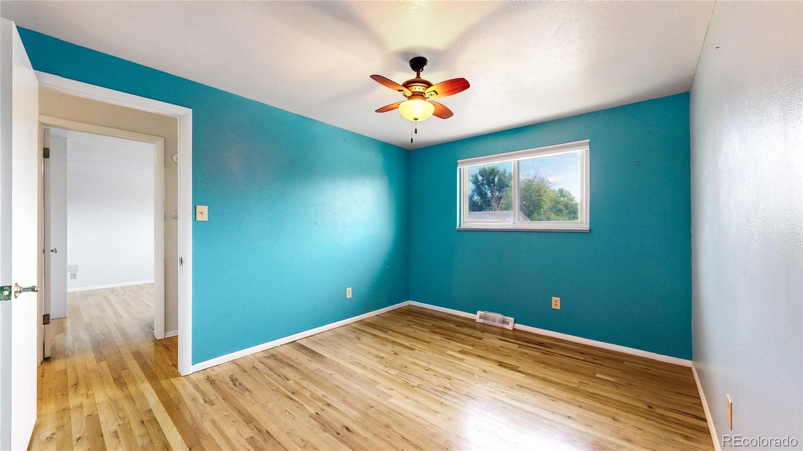 MLS Image #12 for 963 s jamaica street,aurora, Colorado