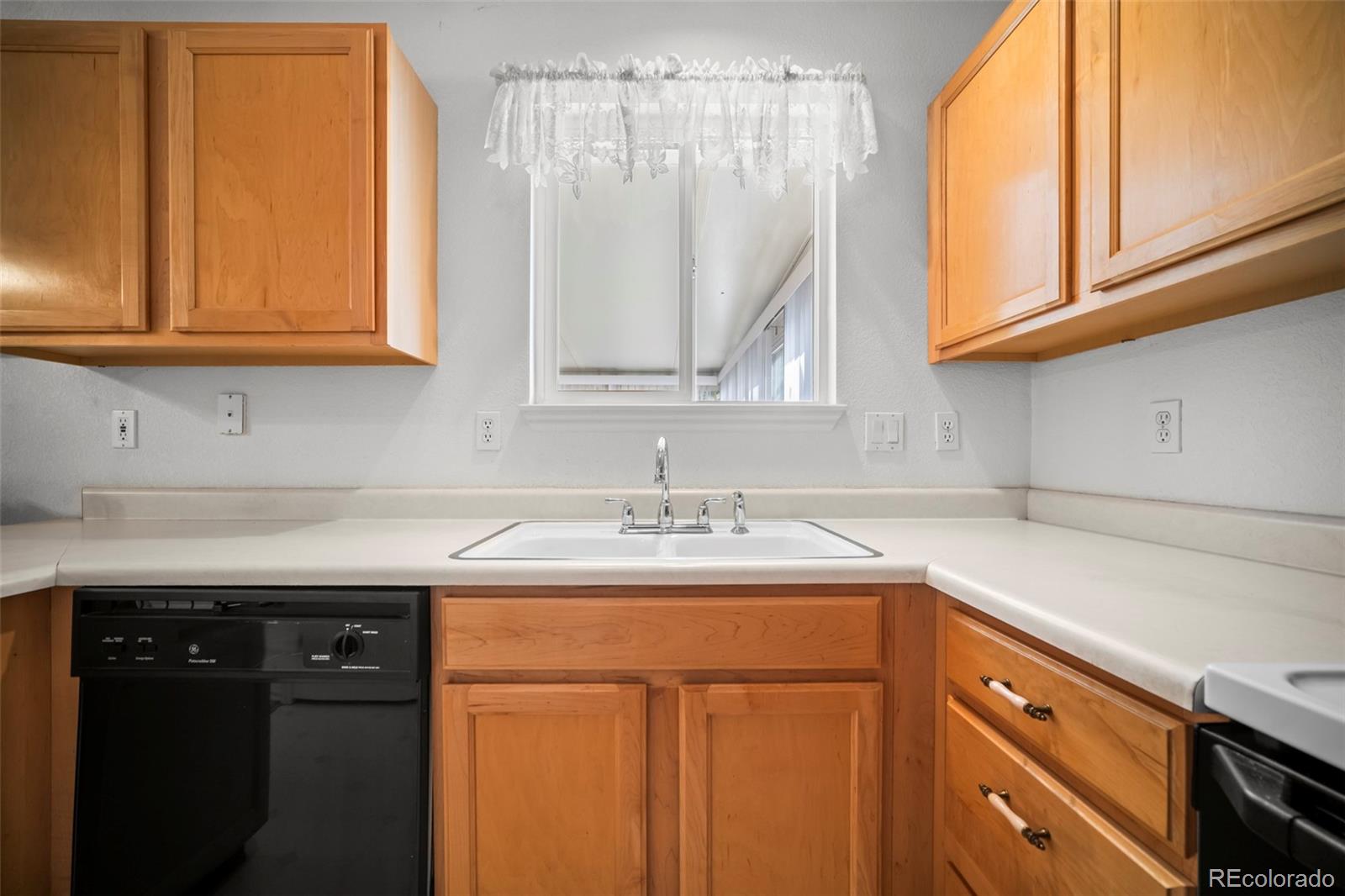 MLS Image #6 for 2871  elaine drive,broomfield, Colorado