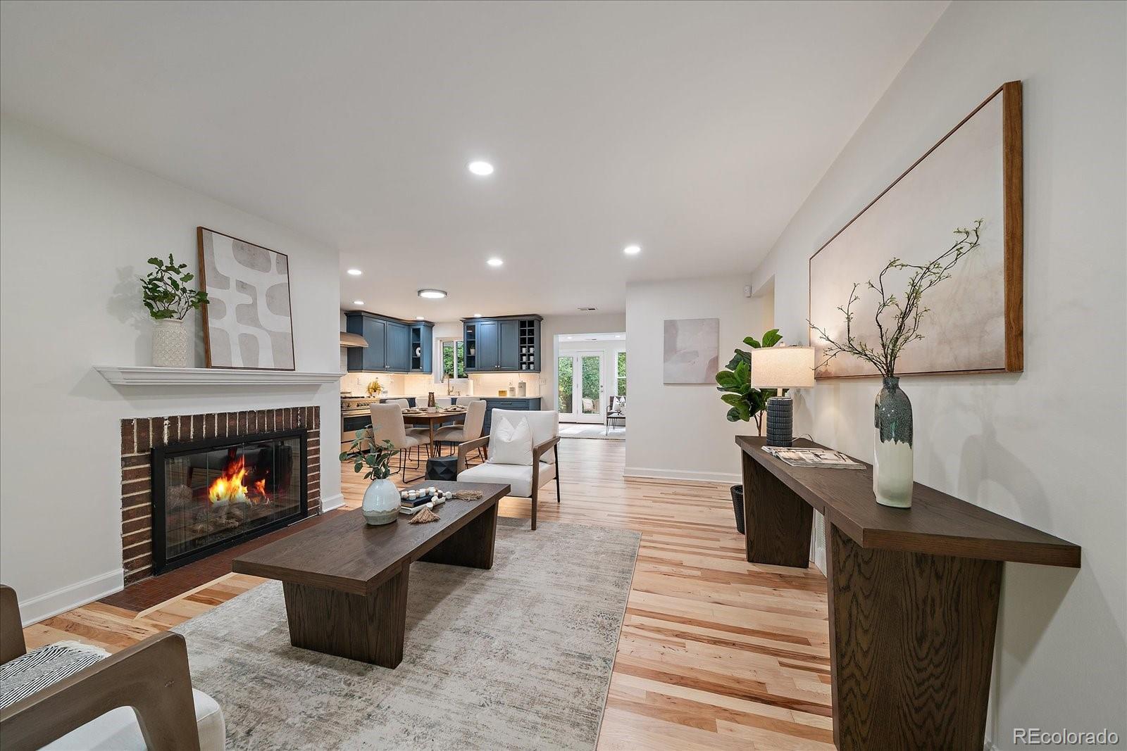 MLS Image #3 for 910  kearney street,denver, Colorado