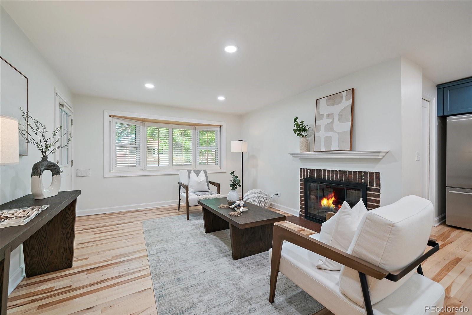MLS Image #5 for 910  kearney street,denver, Colorado