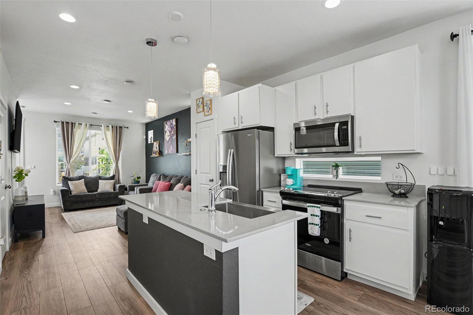 MLS Image #12 for 18262 e 49th place,denver, Colorado