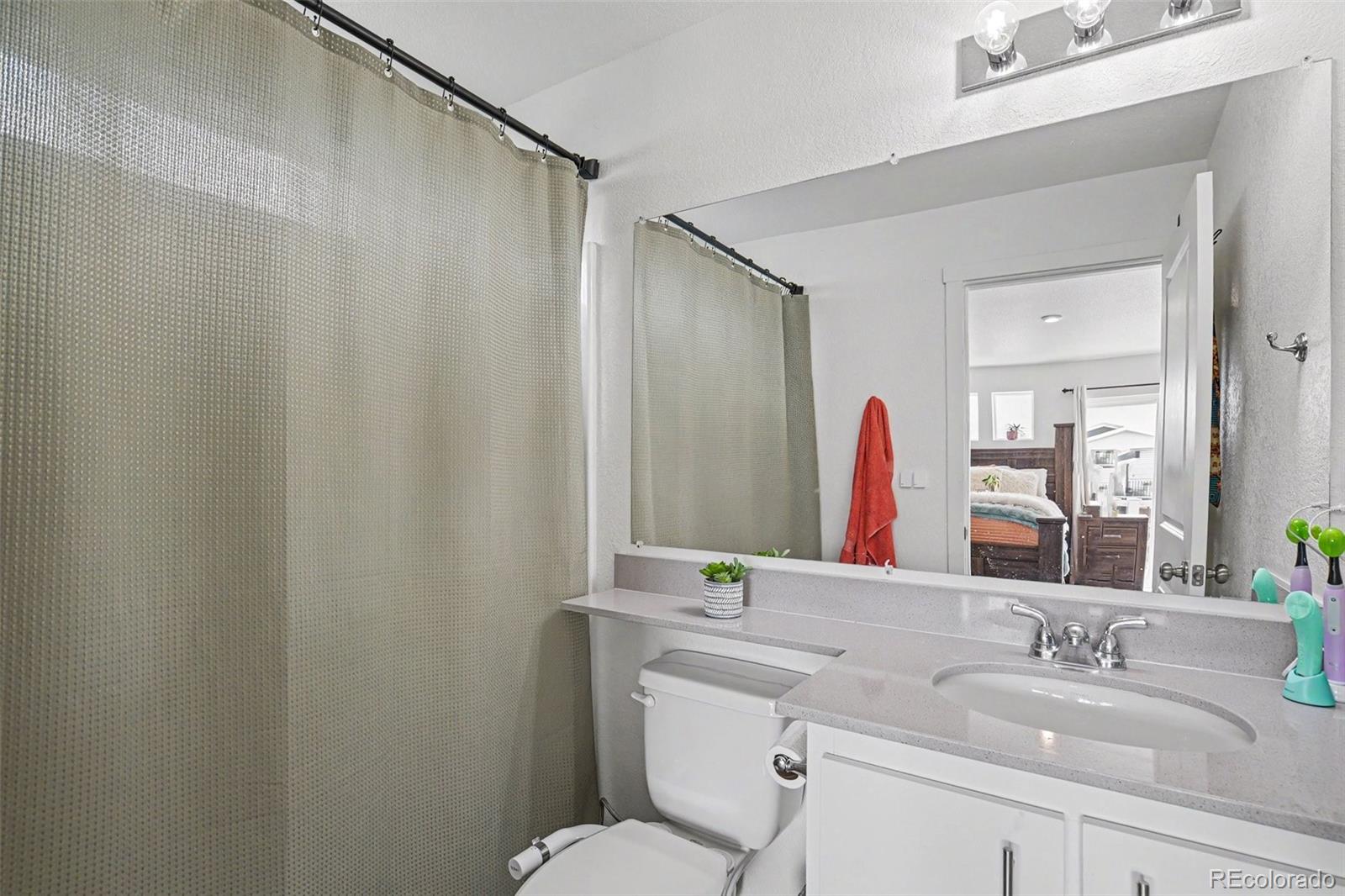 MLS Image #19 for 18262 e 49th place,denver, Colorado