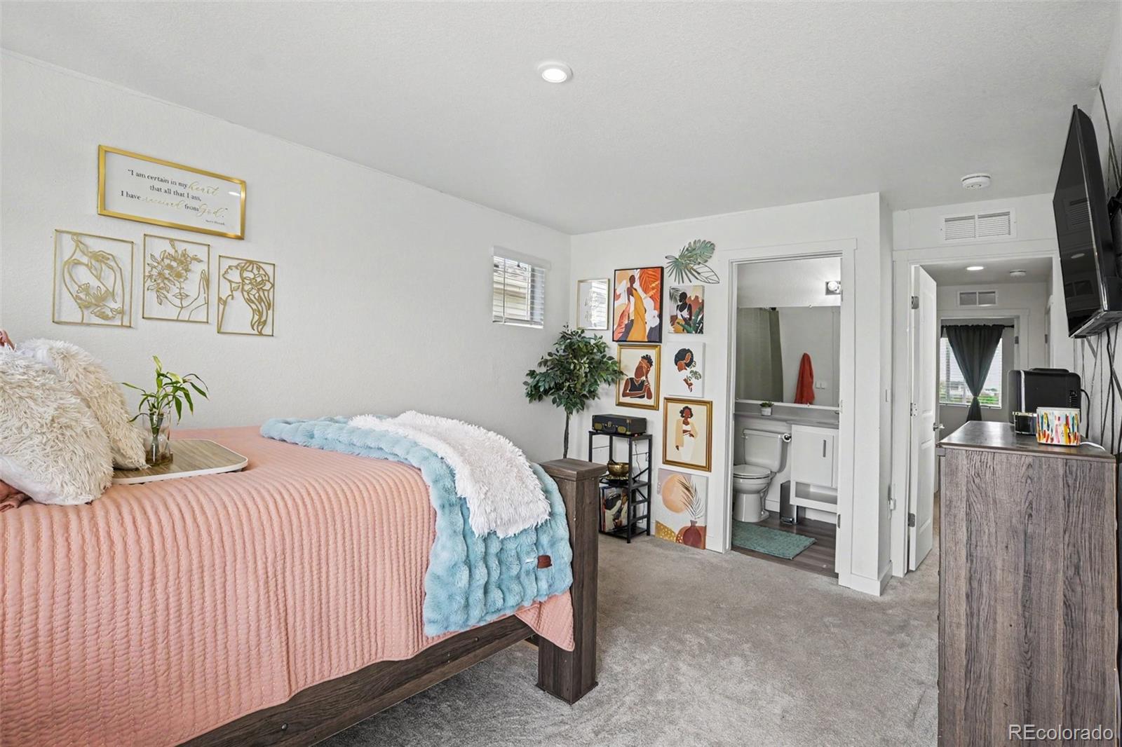 MLS Image #20 for 18262 e 49th place,denver, Colorado