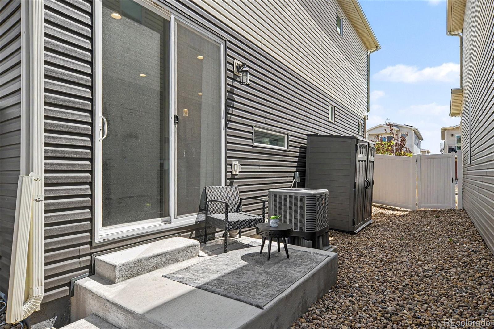 MLS Image #25 for 18262 e 49th place,denver, Colorado