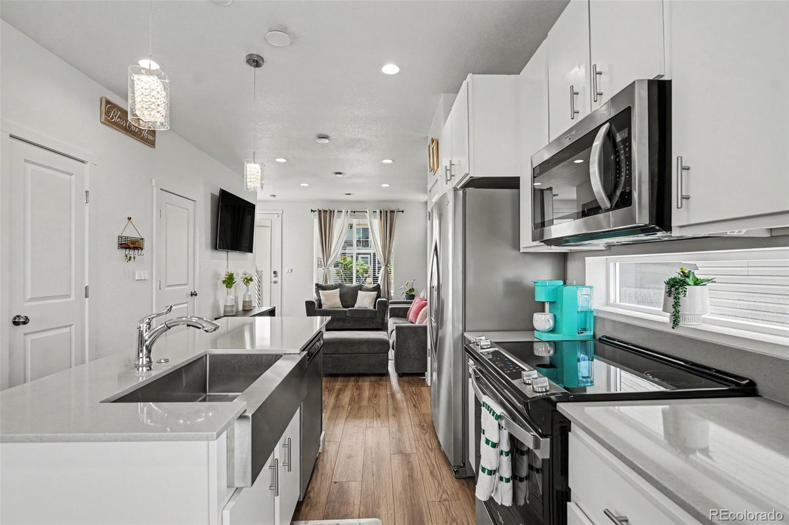 MLS Image #4 for 18262 e 49th place,denver, Colorado