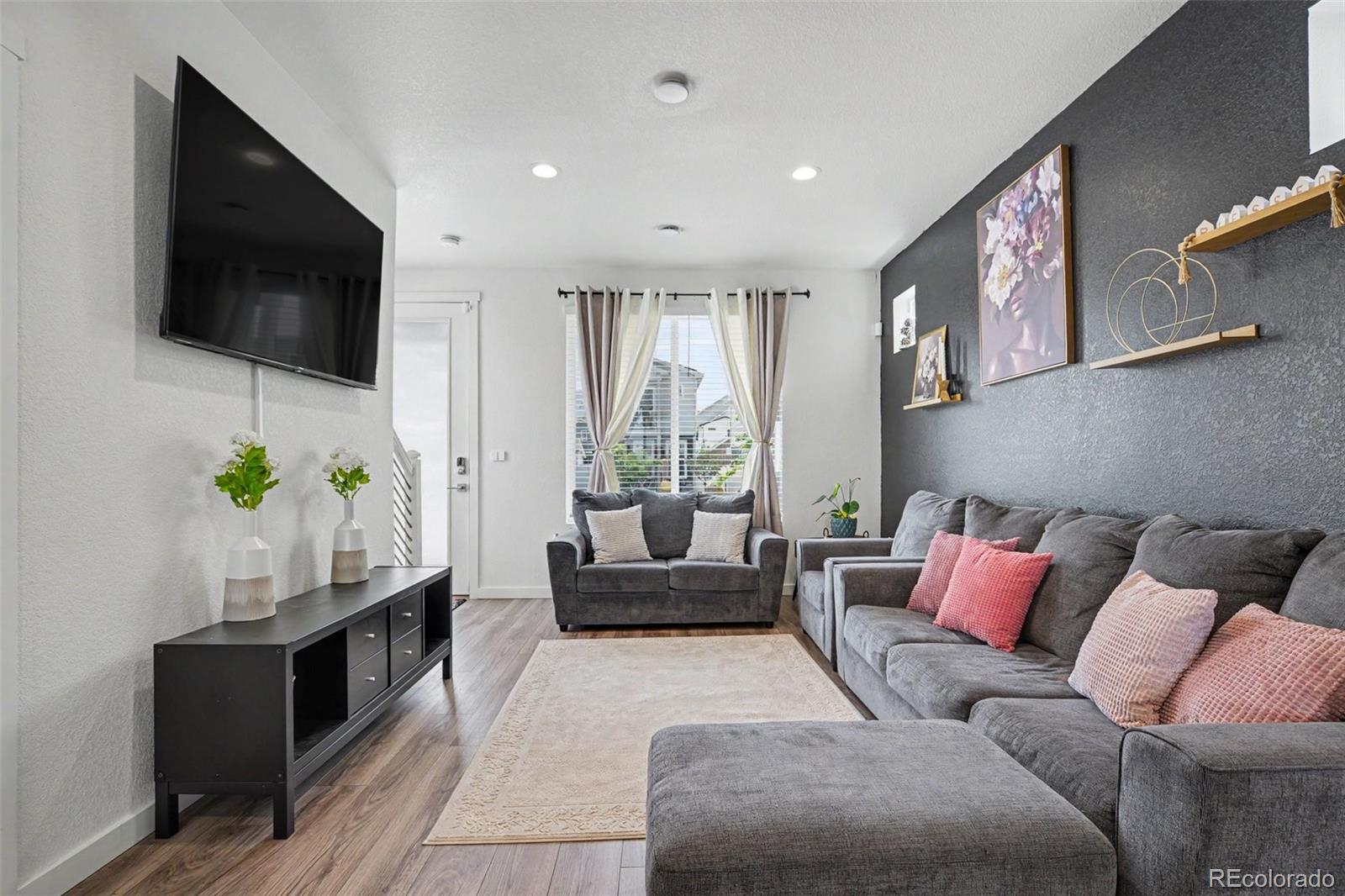 MLS Image #8 for 18262 e 49th place,denver, Colorado