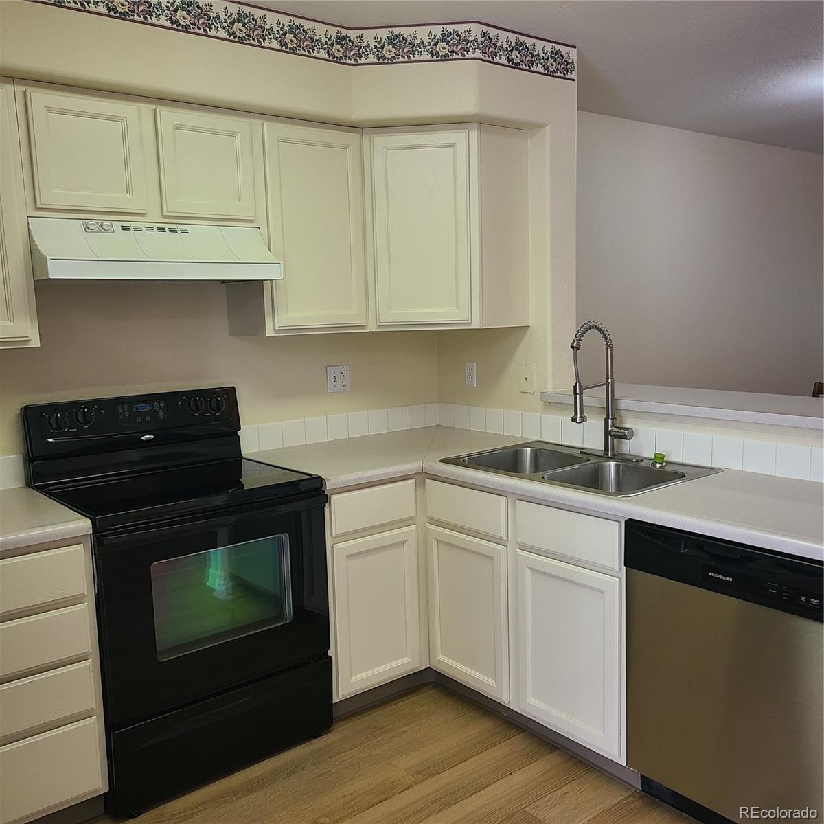 MLS Image #9 for 3300 w florida avenue 104,denver, Colorado