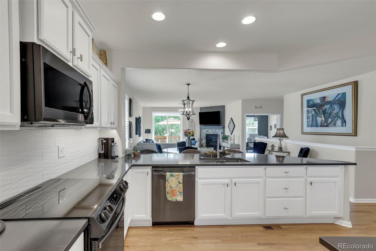 MLS Image #11 for 15922  torreys way,broomfield, Colorado