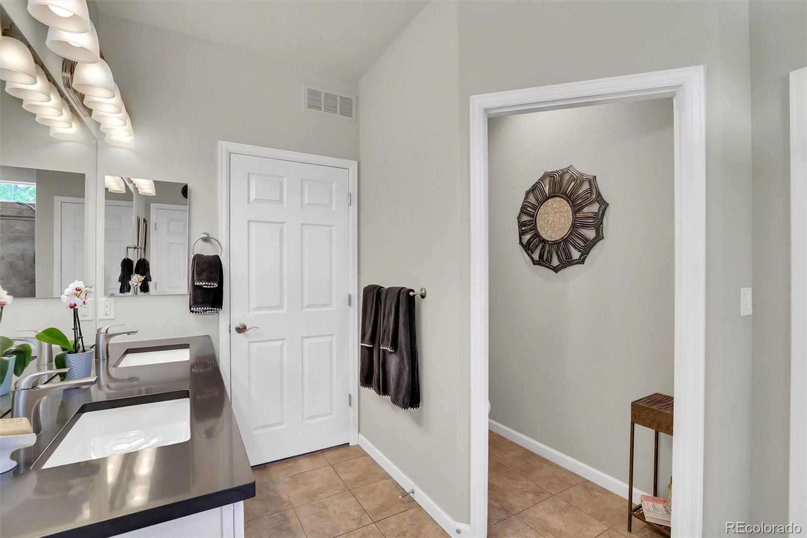 MLS Image #33 for 15922  torreys way,broomfield, Colorado