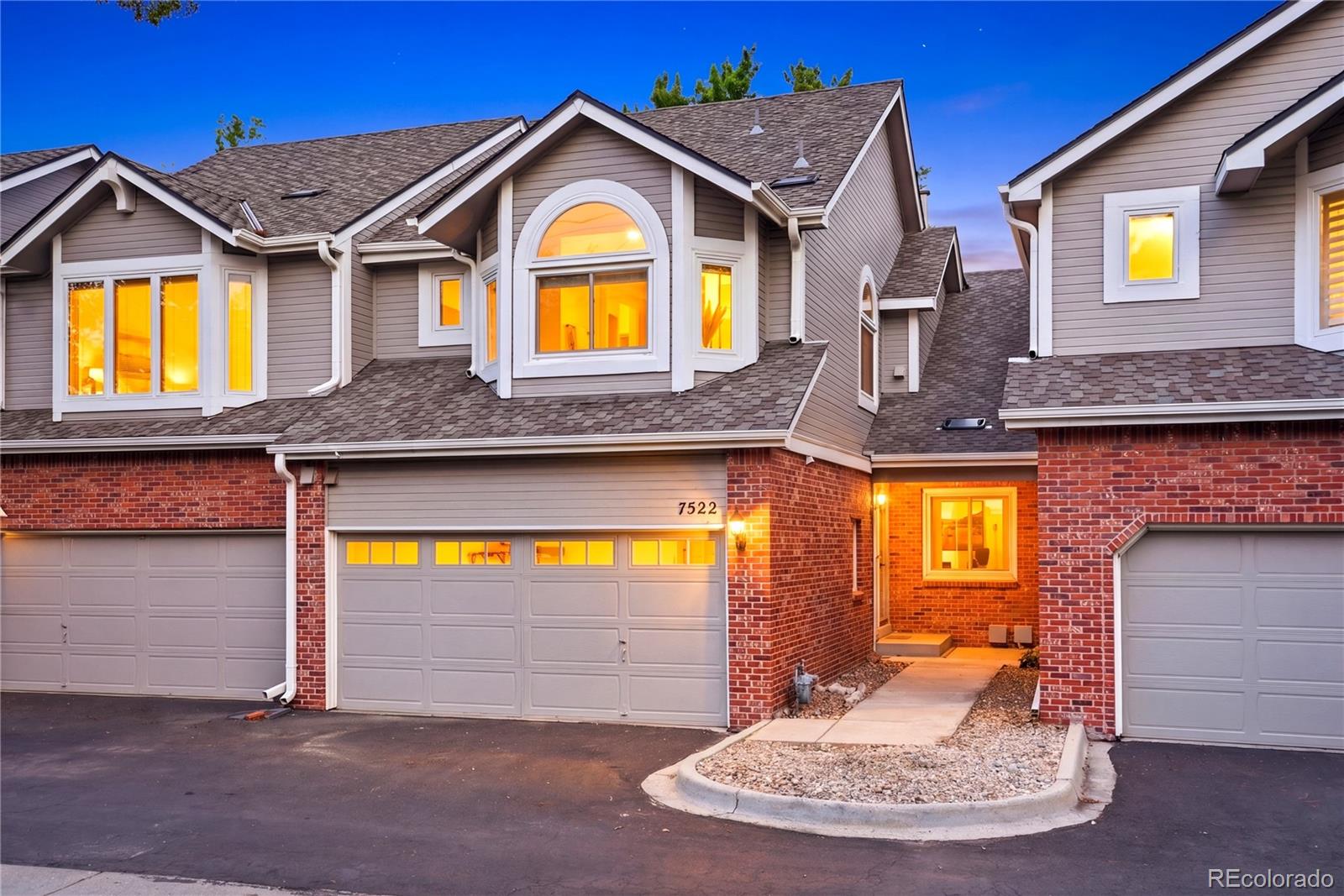 MLS Image #1 for 7522 s monaco way,centennial, Colorado