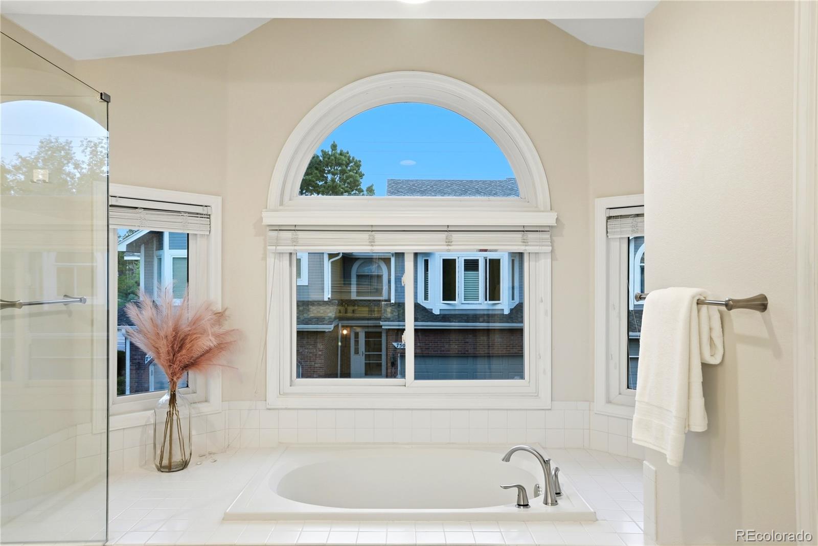 MLS Image #26 for 7522 s monaco way,centennial, Colorado