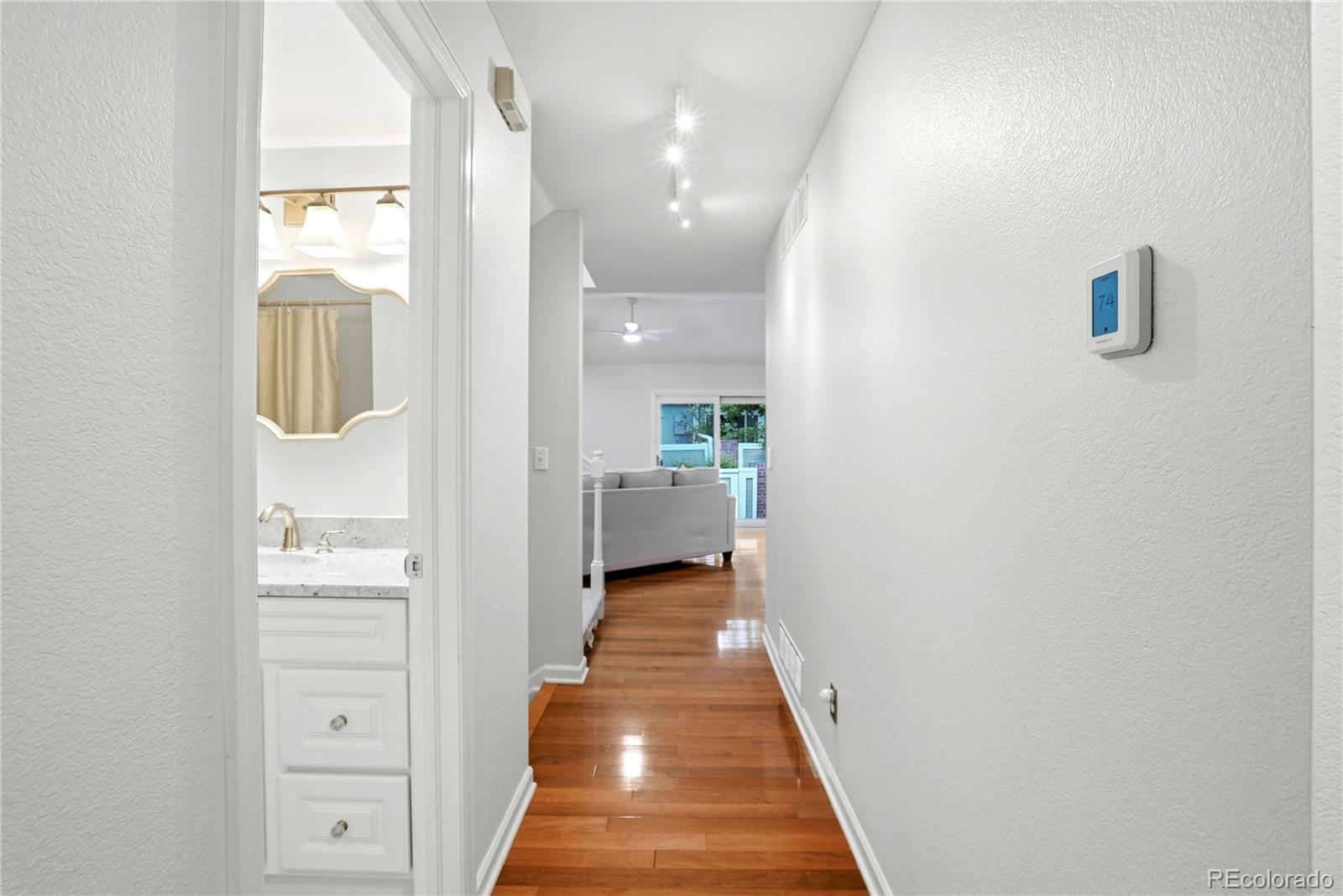 MLS Image #3 for 7522 s monaco way,centennial, Colorado
