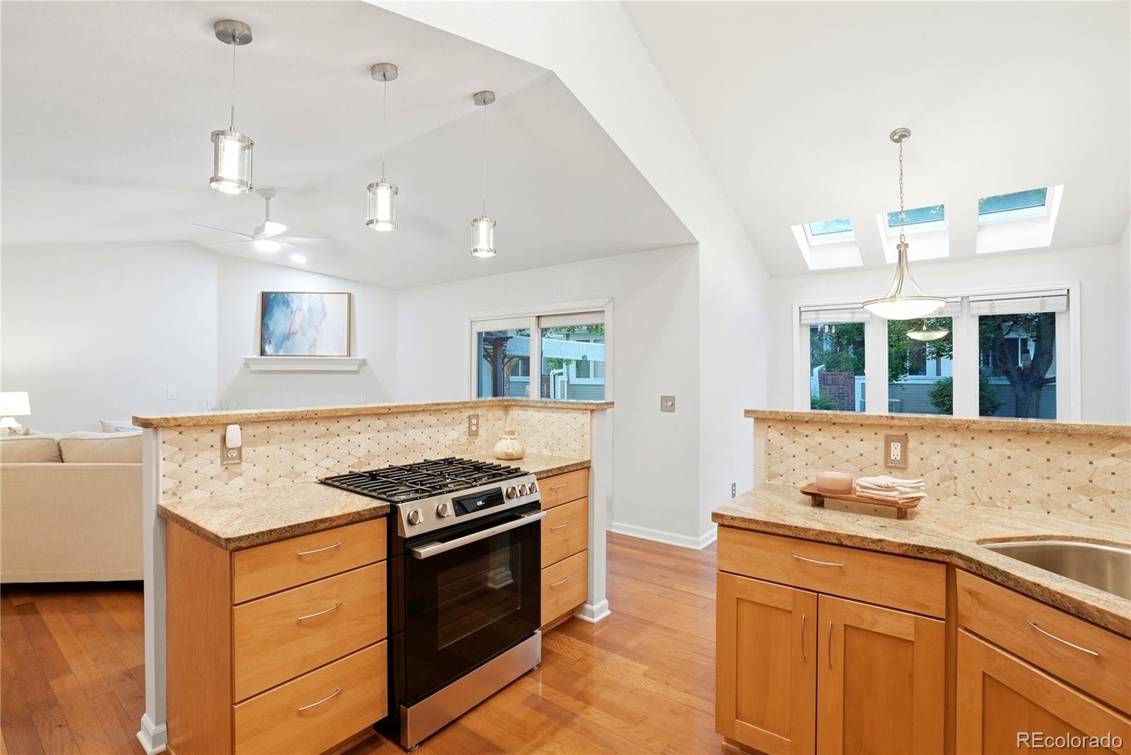 MLS Image #8 for 7522 s monaco way,centennial, Colorado