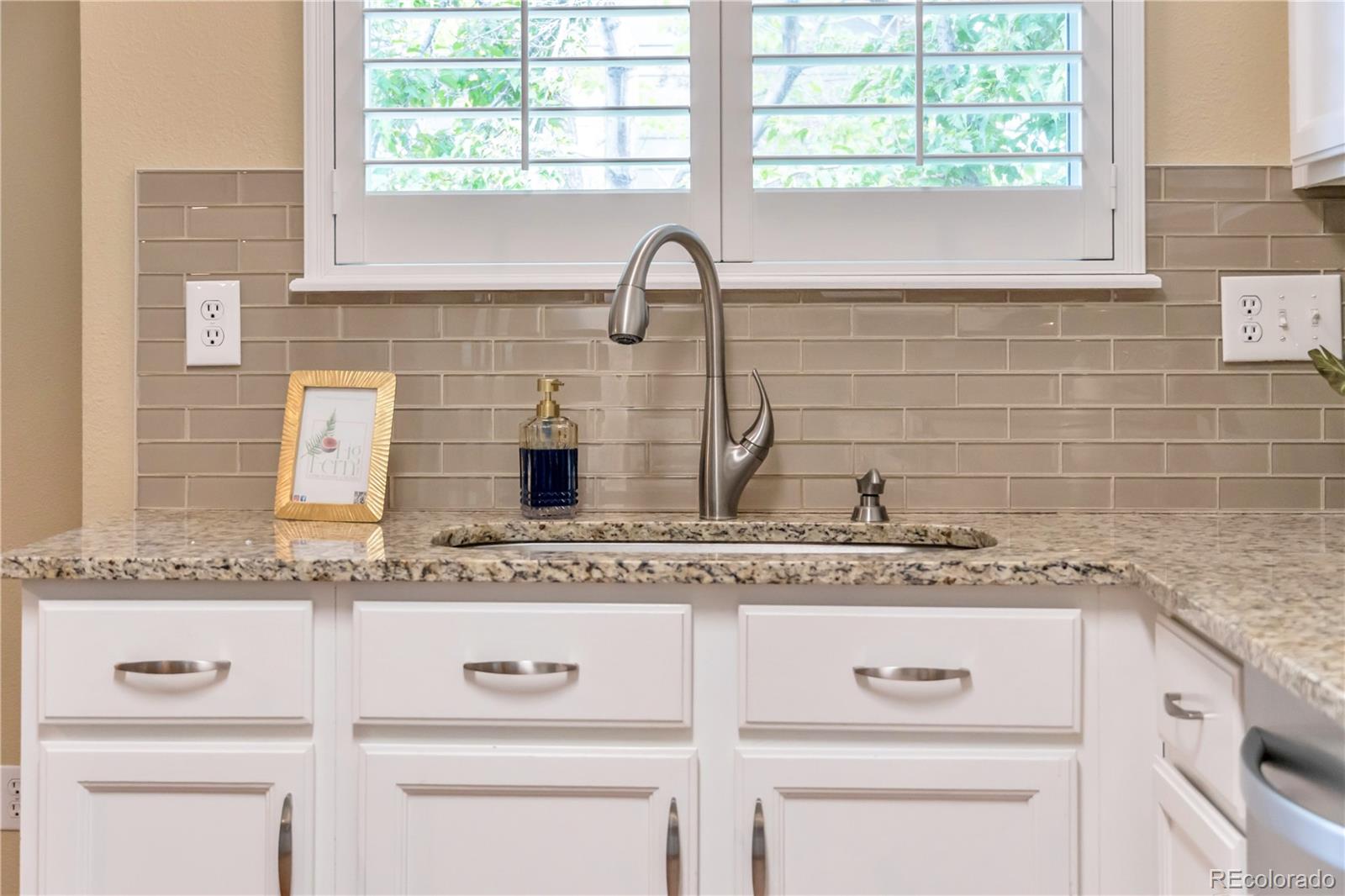 MLS Image #6 for 10516  hyacinth lane,highlands ranch, Colorado