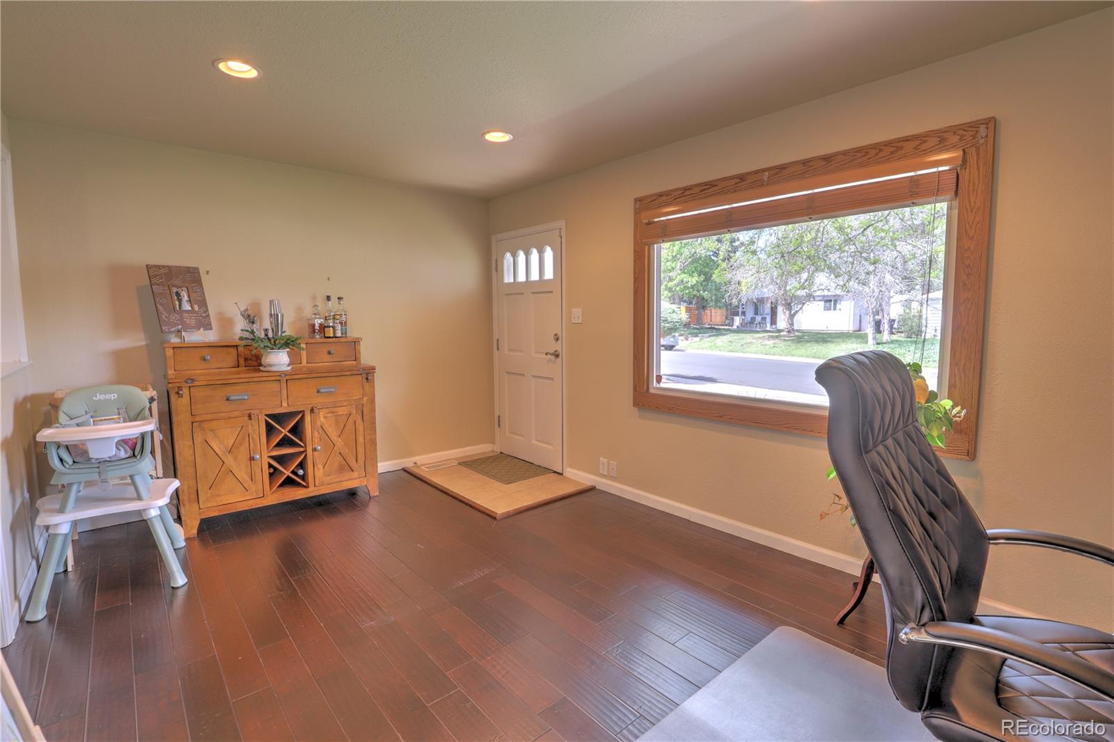 MLS Image #16 for 2610 s king street,denver, Colorado
