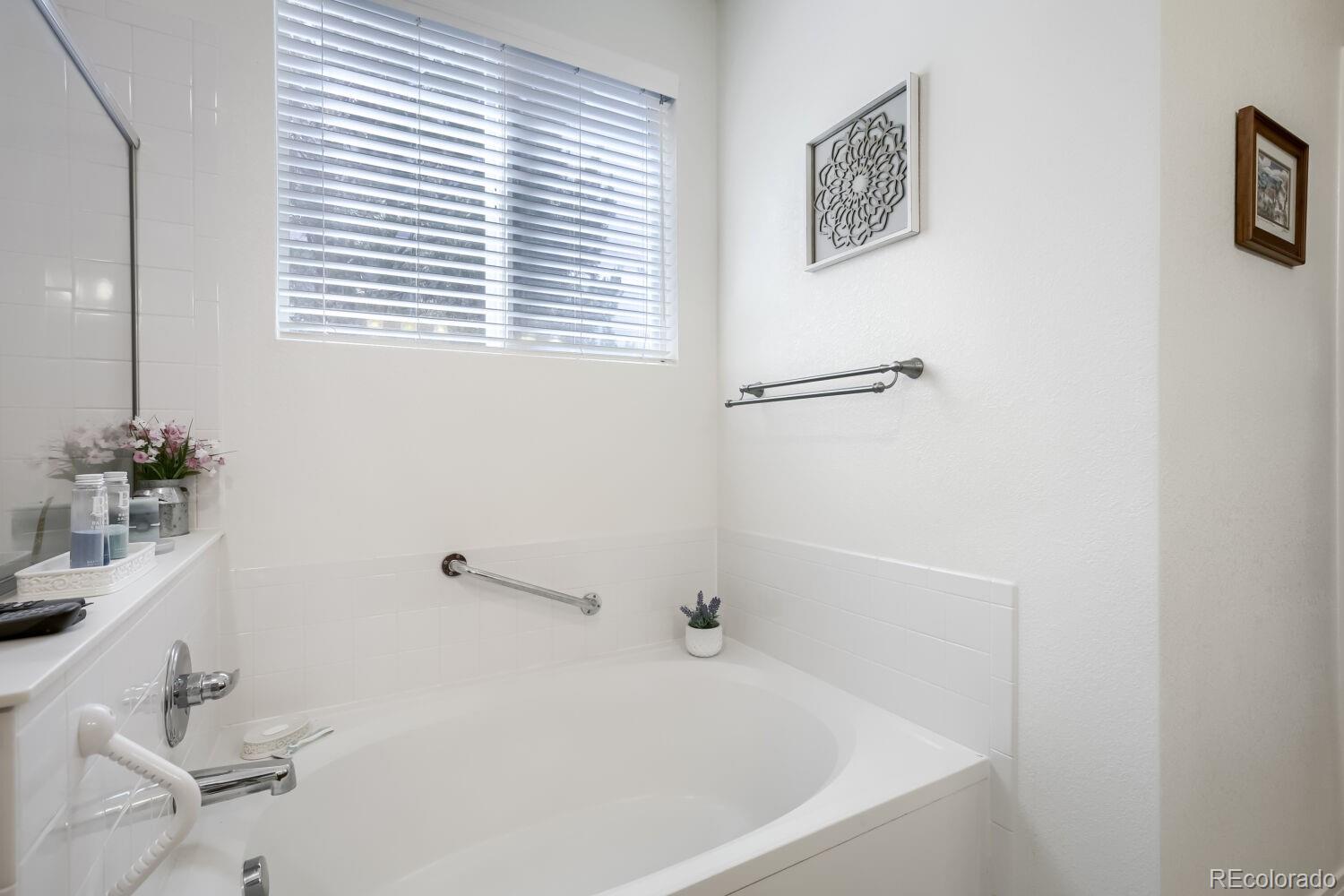 MLS Image #19 for 537  peregrine circle,longmont, Colorado