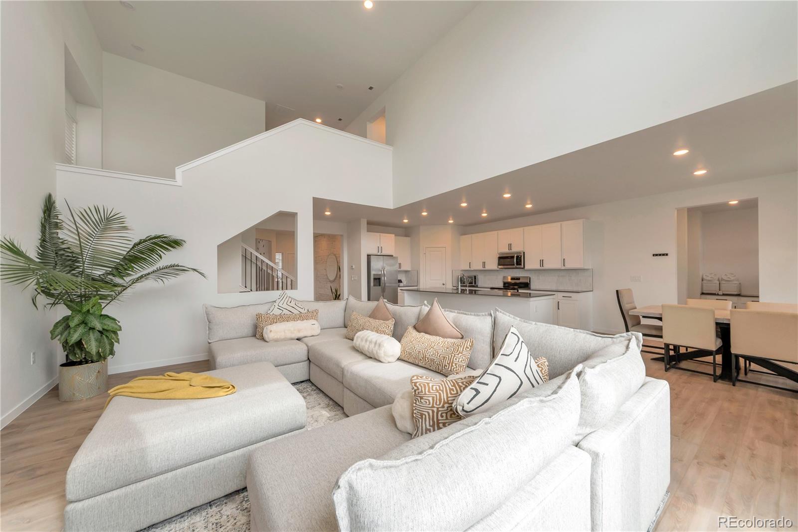 MLS Image #11 for 9981  tucson street,commerce city, Colorado
