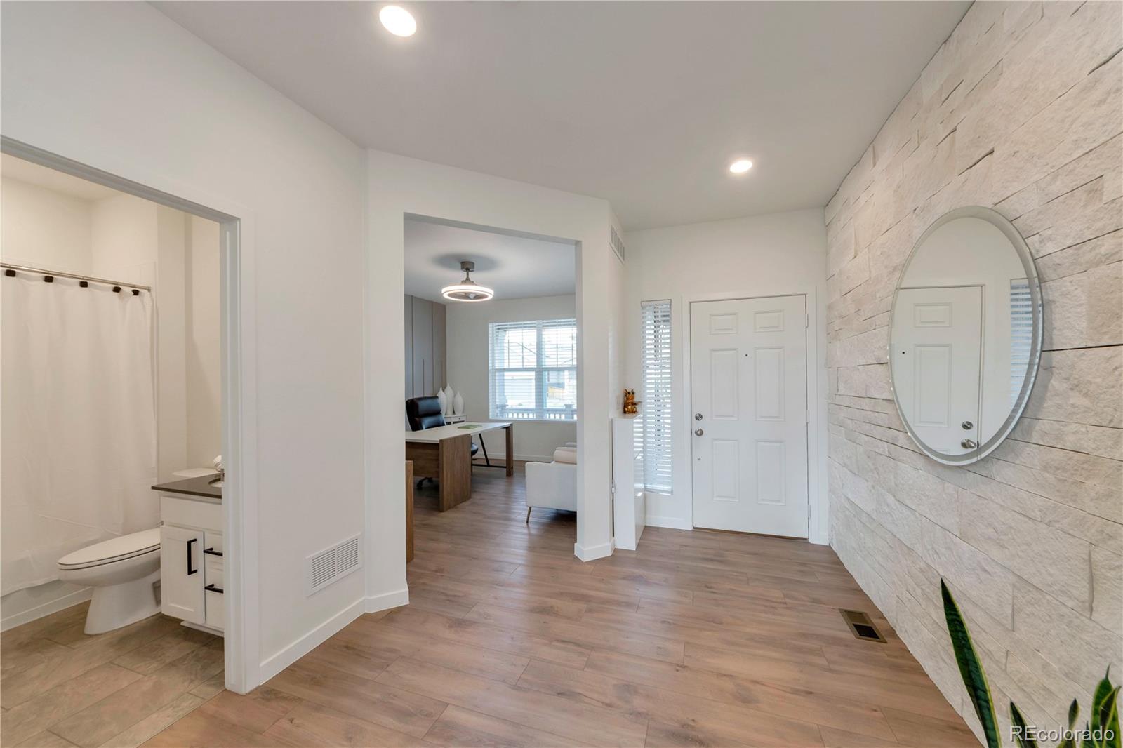 MLS Image #2 for 9981  tucson street,commerce city, Colorado