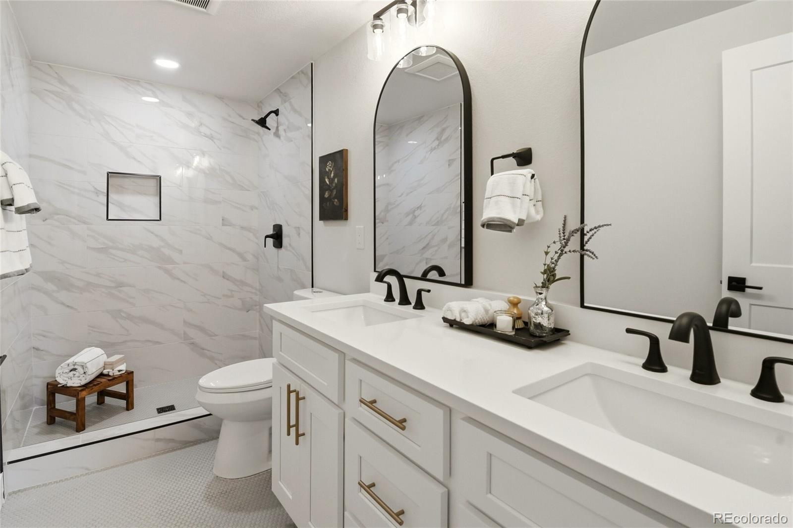 MLS Image #12 for 3075 s emerson way,englewood, Colorado