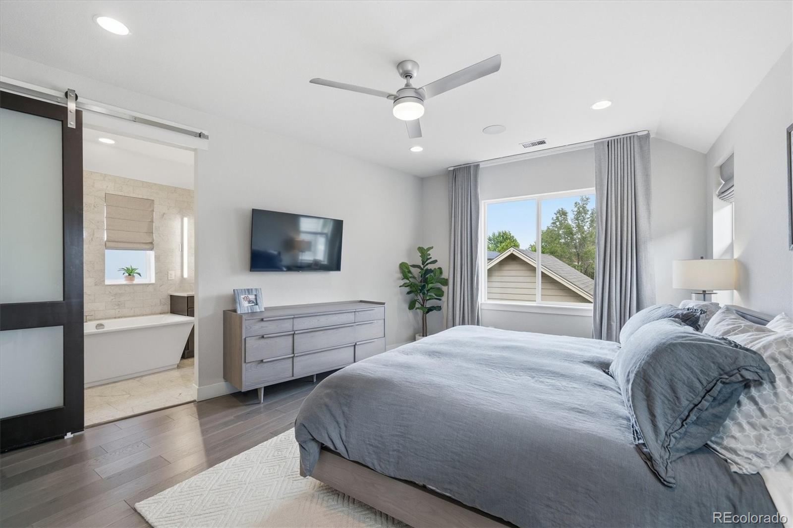 MLS Image #24 for 1164 s lincoln street,denver, Colorado