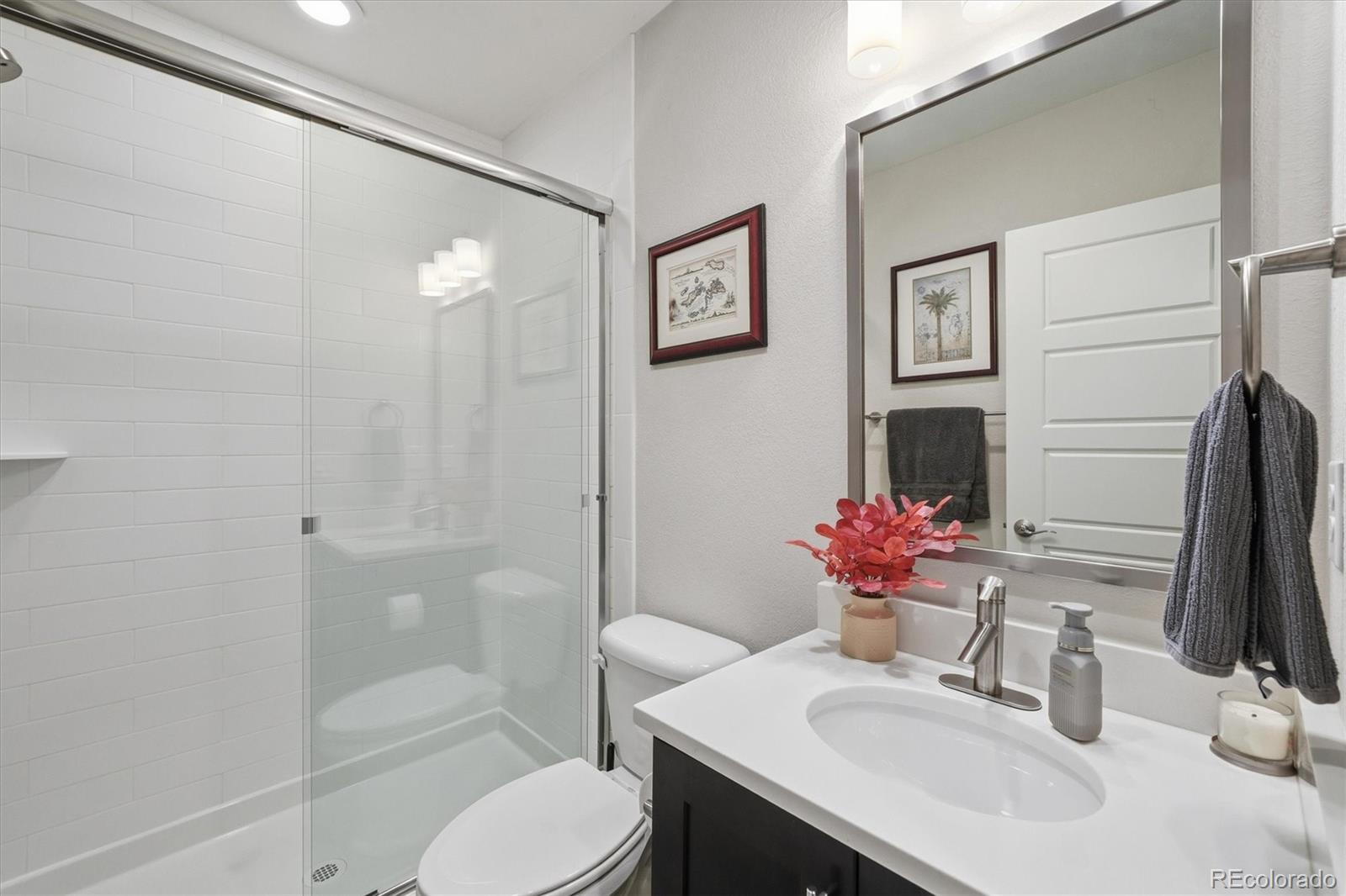 MLS Image #38 for 1164 s lincoln street,denver, Colorado