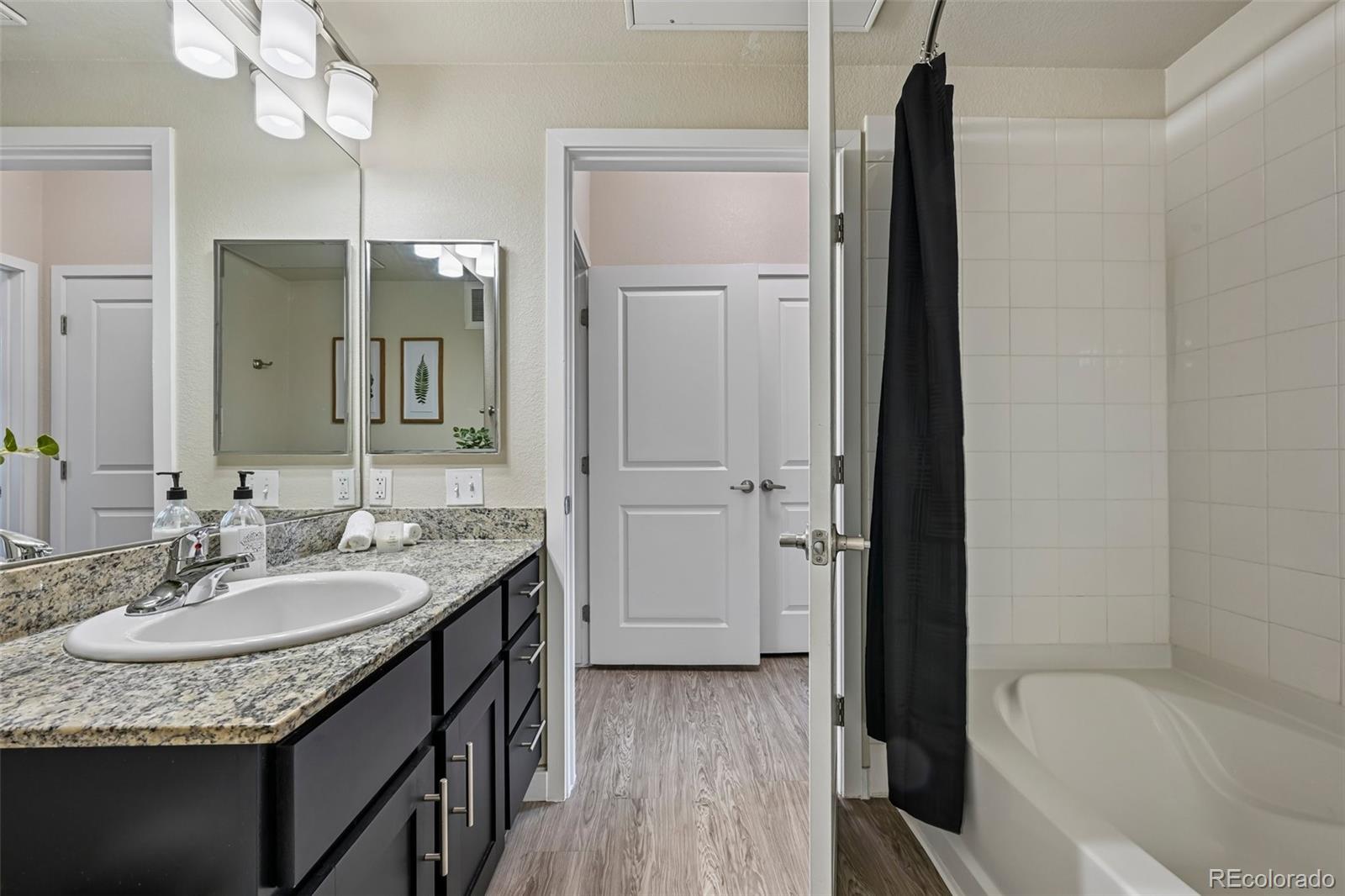 MLS Image #19 for 4100  albion street 514,denver, Colorado