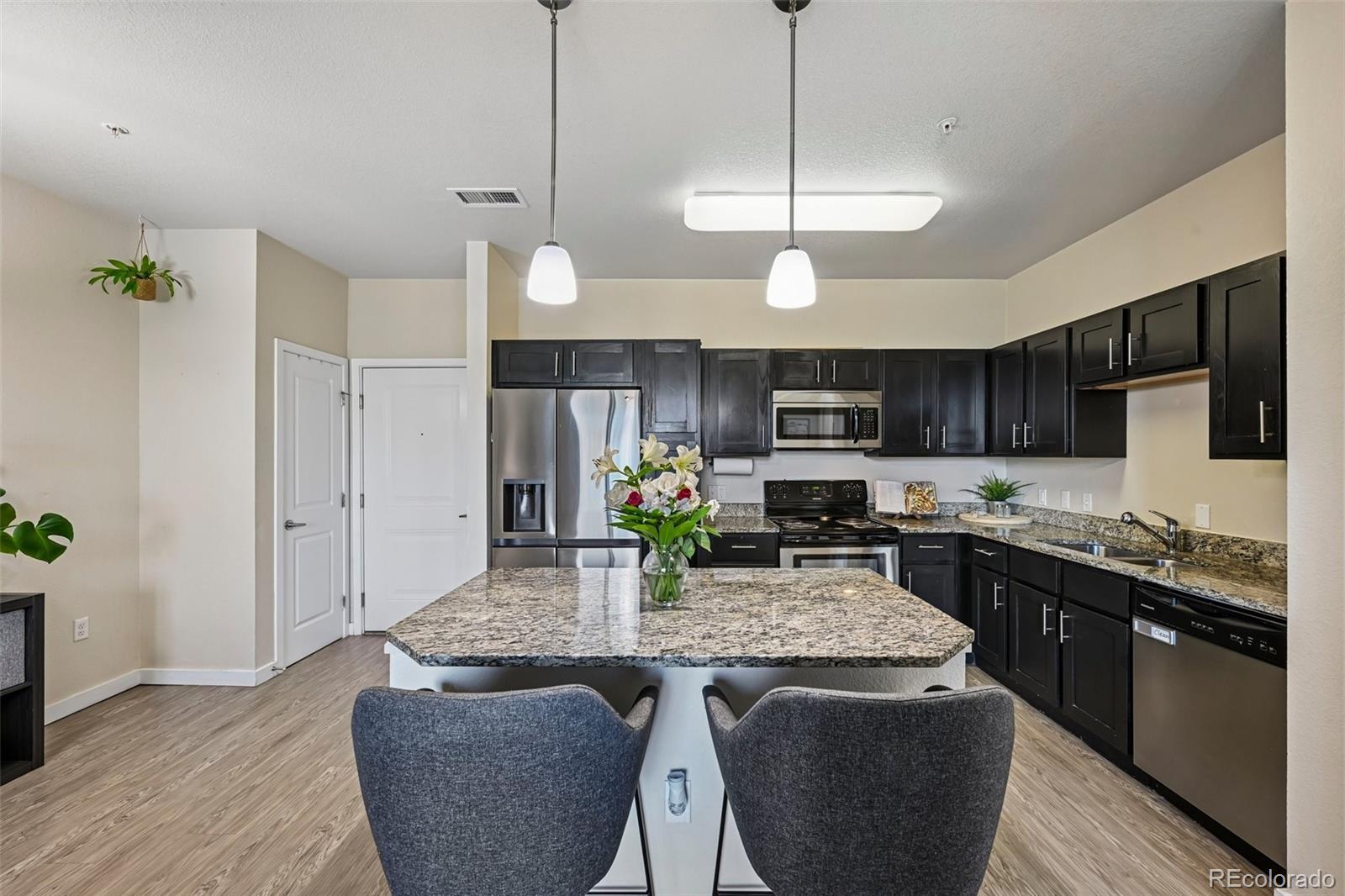 MLS Image #2 for 4100  albion street 514,denver, Colorado