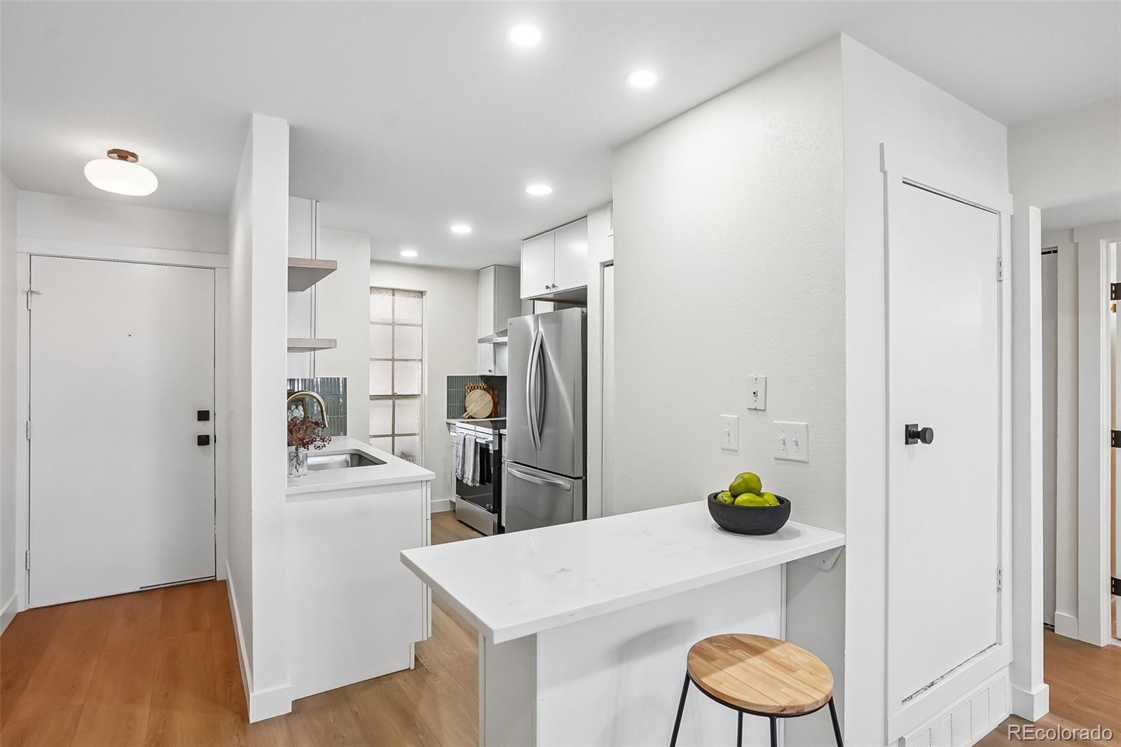 MLS Image #1 for 865 s quebec street 303b,denver, Colorado