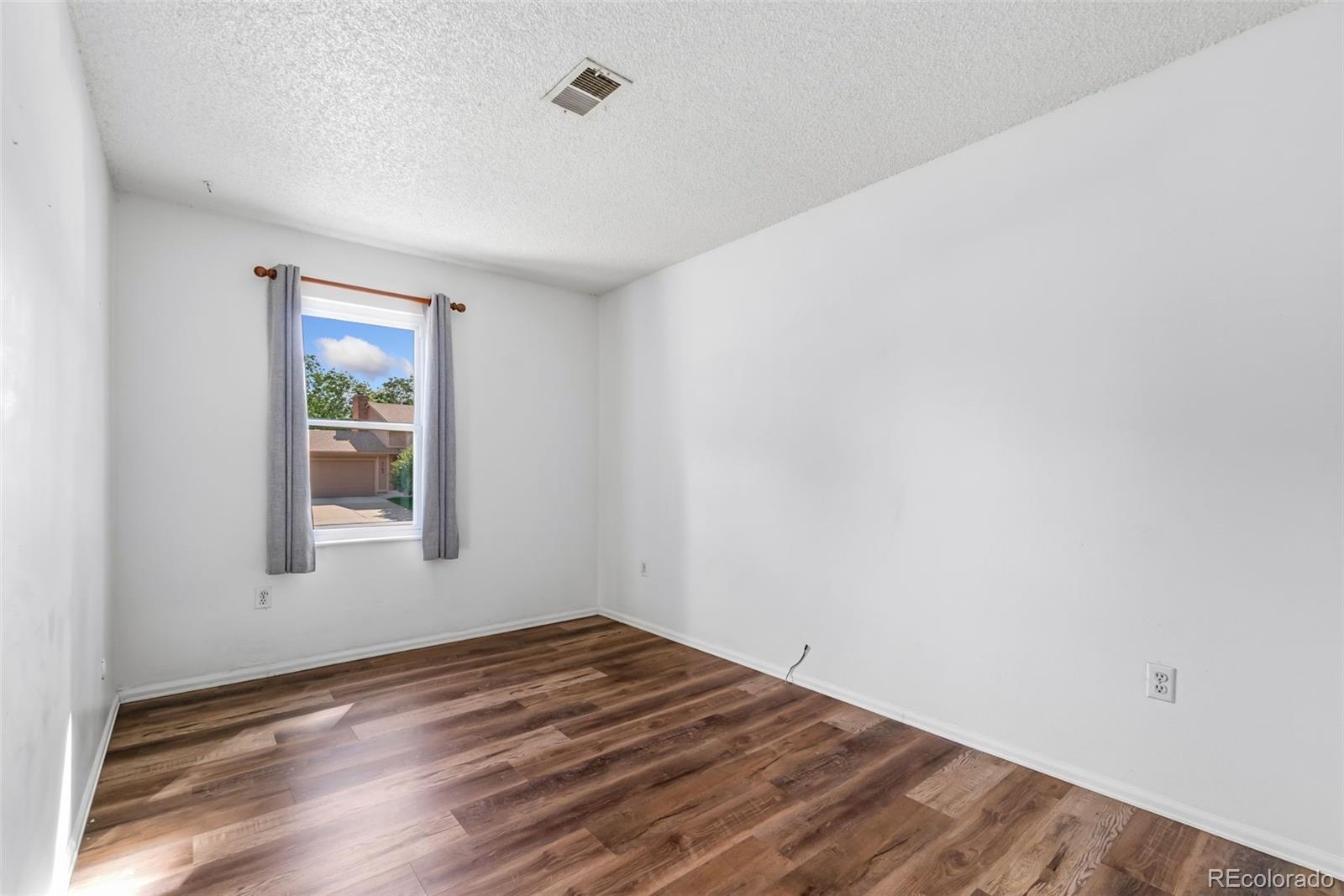 MLS Image #13 for 2205  lincoln street,longmont, Colorado