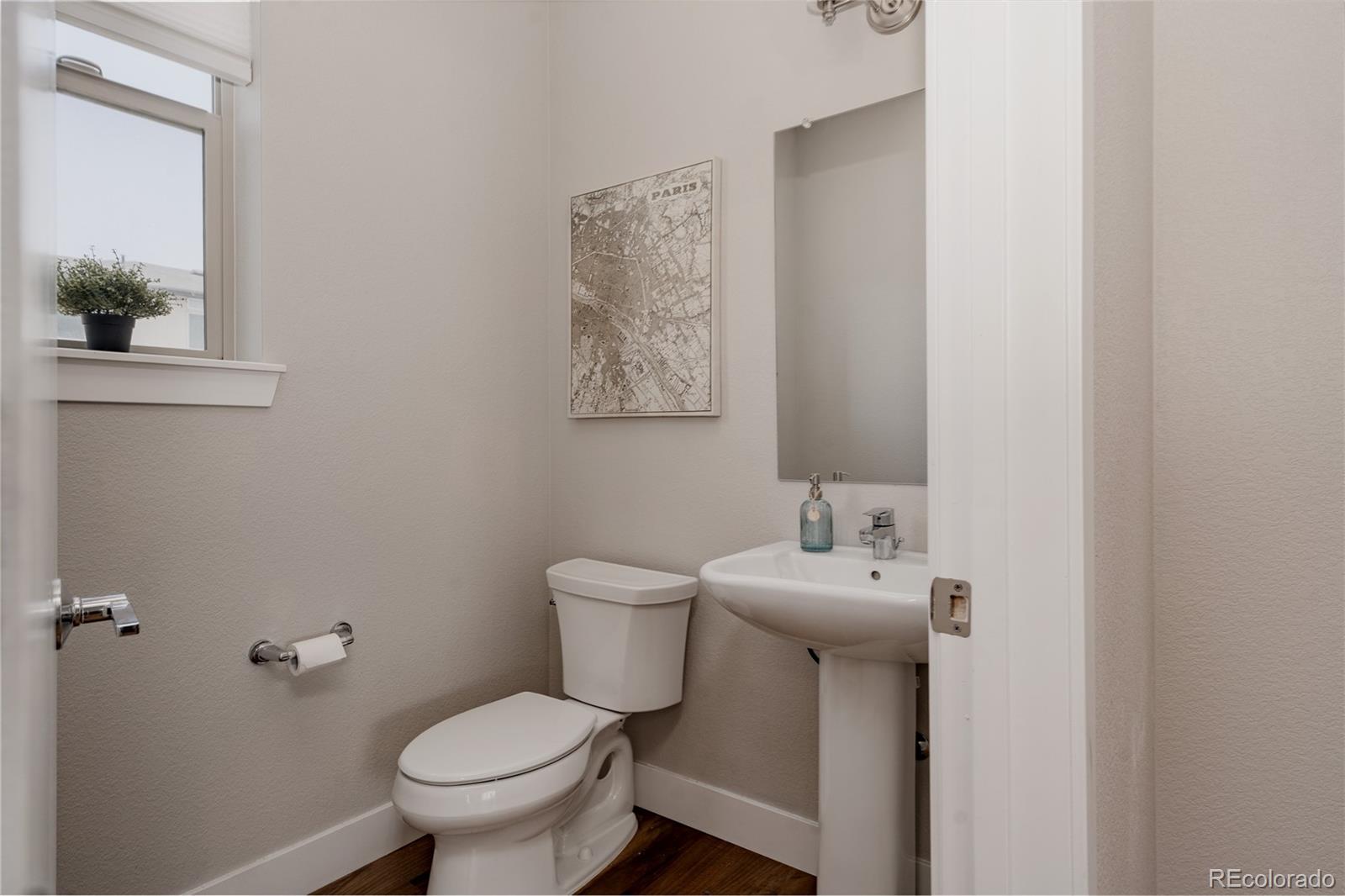 MLS Image #17 for 8952 e 47th avenue,denver, Colorado